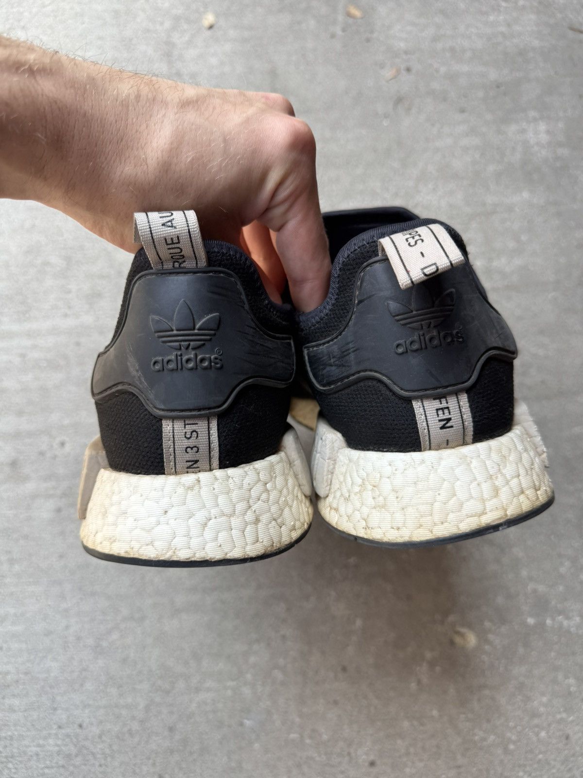 Adidas ADIDAS NMD R1 AUSTRALIA FOOTLOCKER EXCLUSIVE BLACK SAND 14 M Size US 14 / EU 47 - 4 Thumbnail