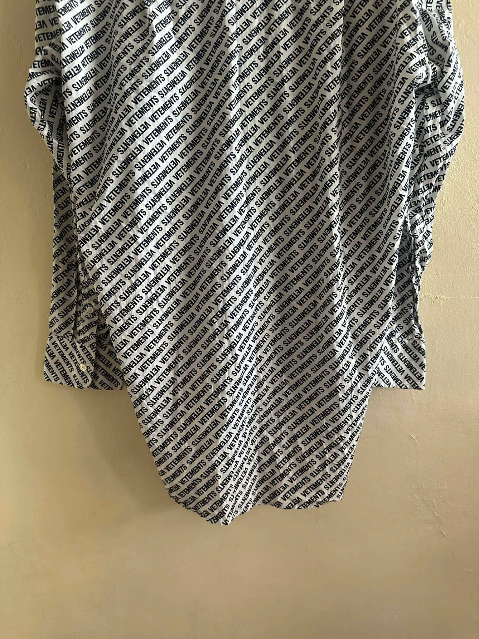 Vetements SHIRT VETEMENS Size US M / EU 48-50 / 2 - 5 Thumbnail