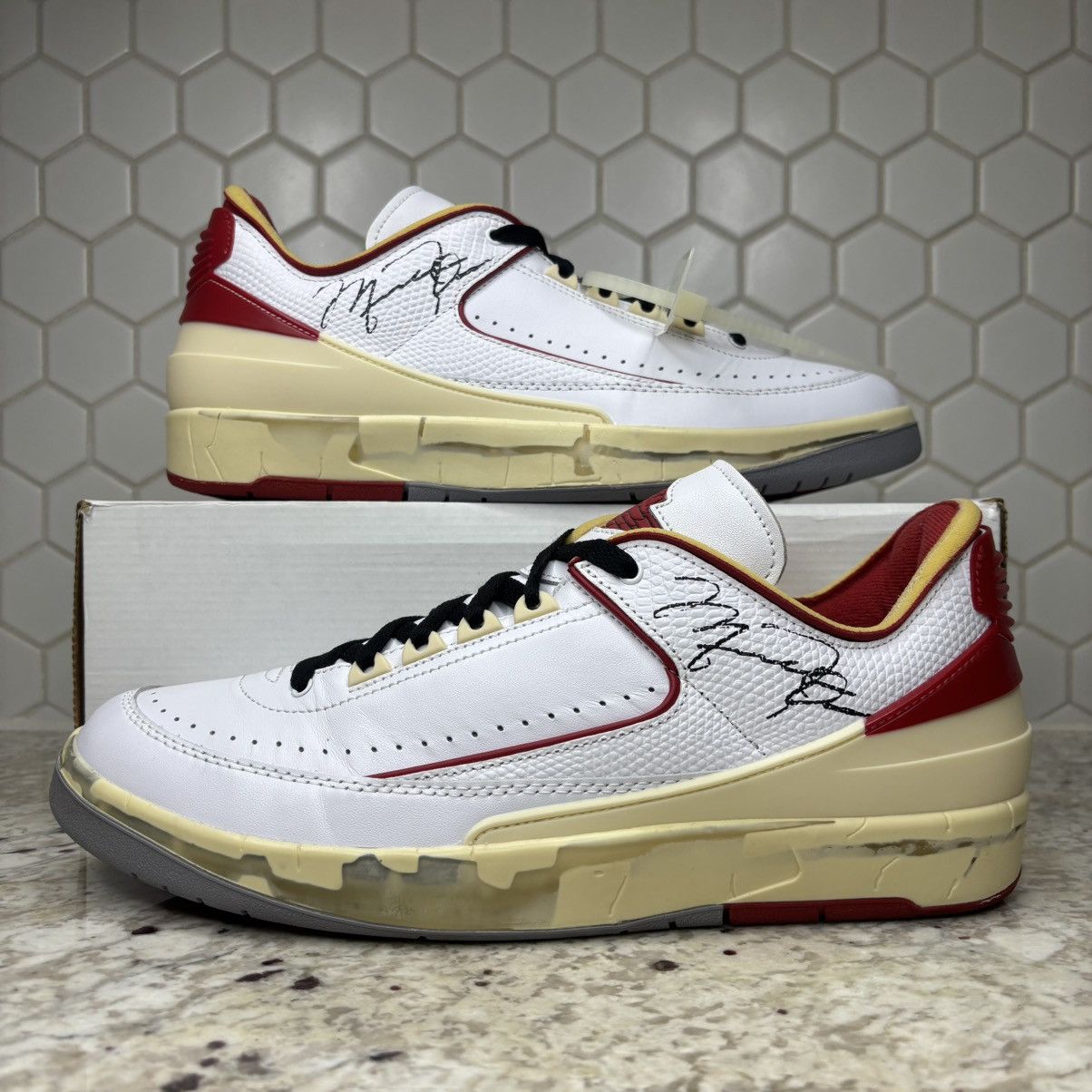 Jordan Brand × Off-White Size 12 - Jordan 2 Retro Low SP Off-White Varsity Red VNDS Size US 12 / EU 45 - 1 Thumbnail
