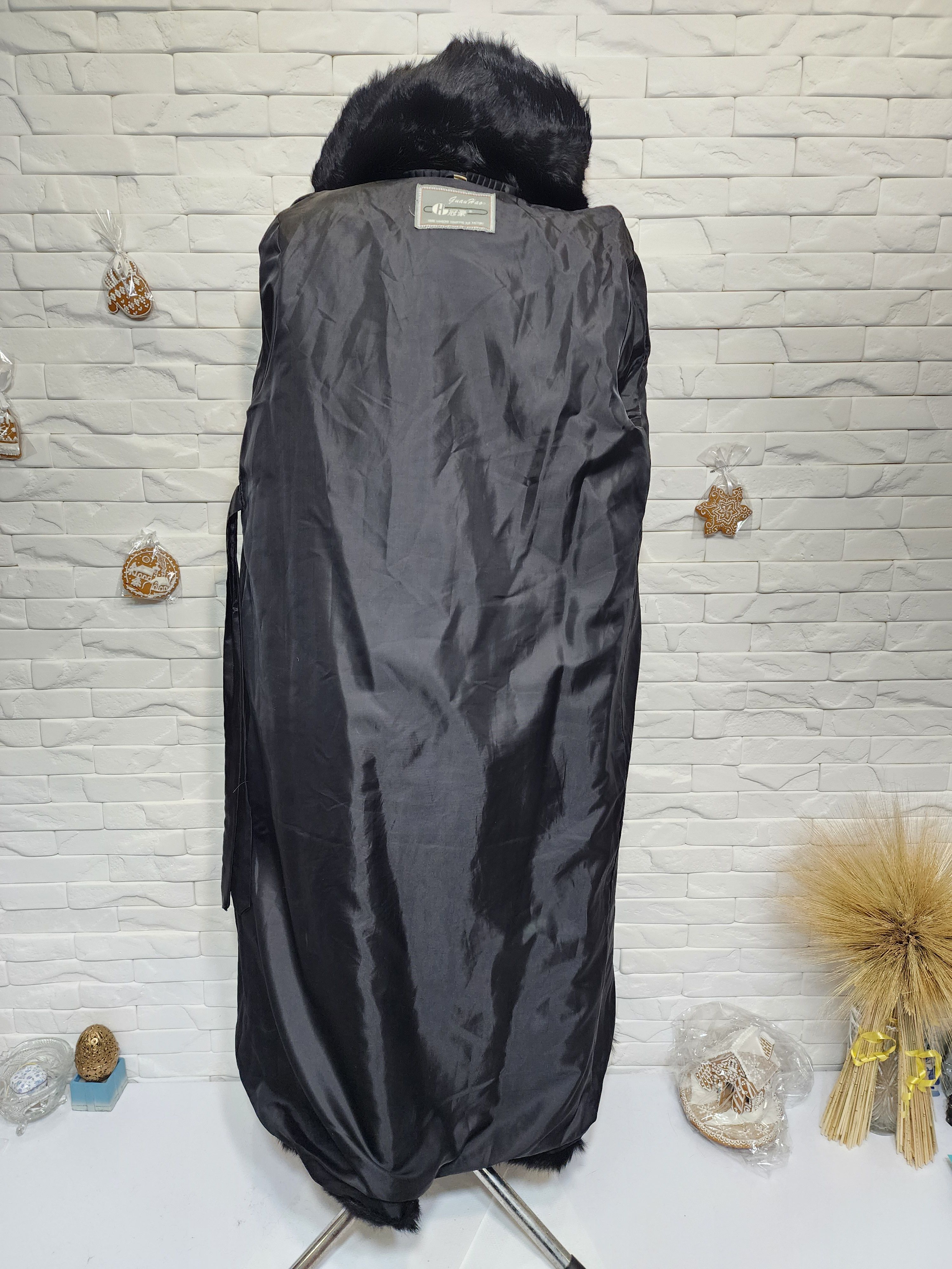 Furla Black Genuine Fur Coat: Women's Winter Warm Coat Size XL / US 12-14 / IT 48-50 - 8 Thumbnail