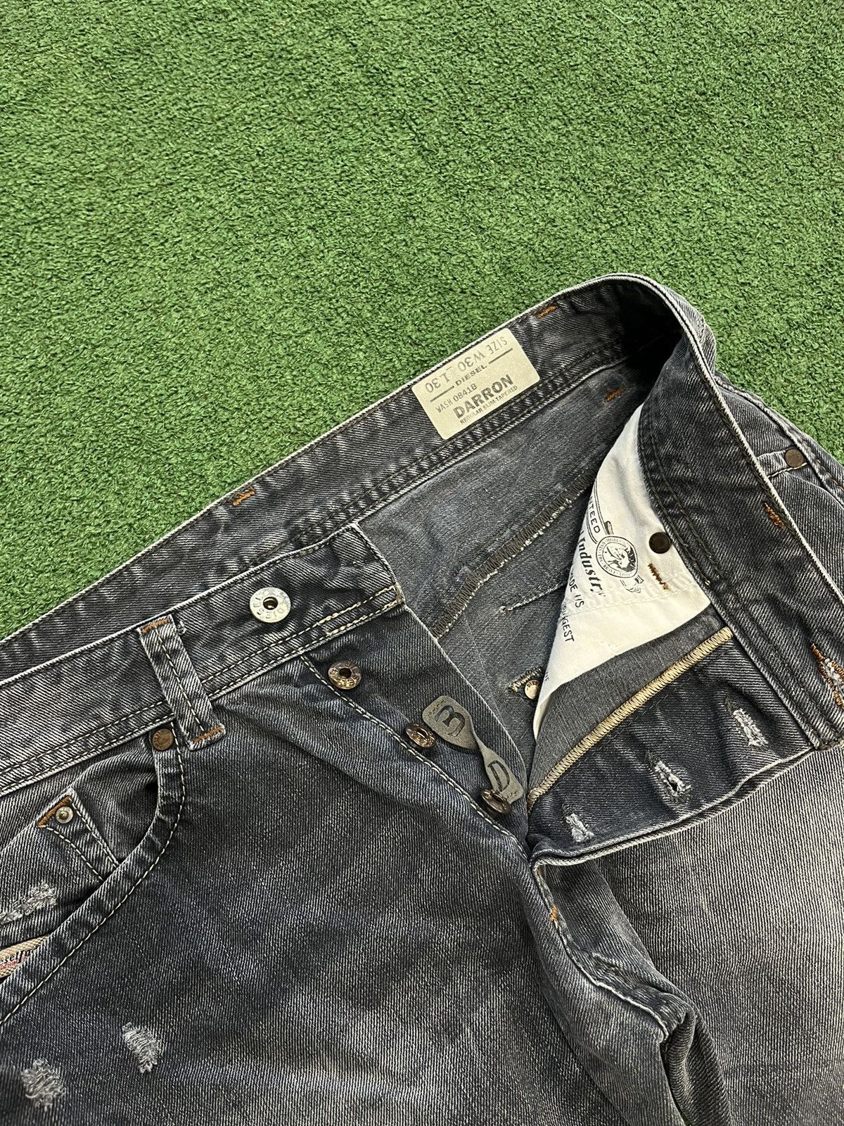 Diesel × Jean × Vintage Vintage Y2K Diesel Distressed Lighting Washed denim pants Size US 30 / EU 46 - 7 Thumbnail