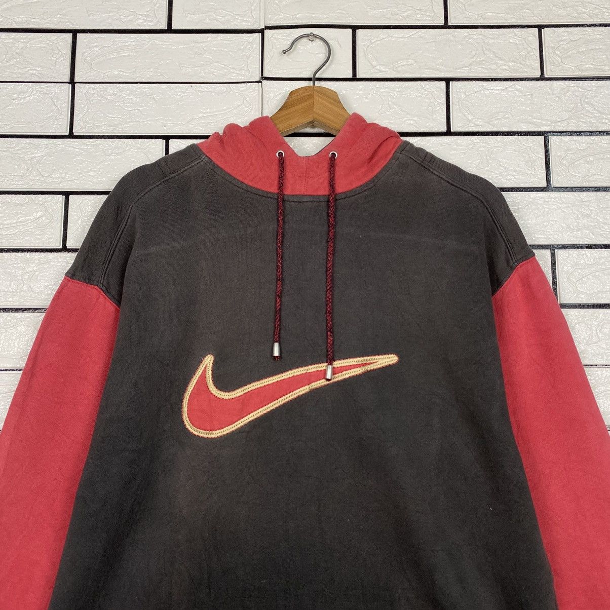 Nike Vintage Sweater Hoodie Nike Big Logo Sun Faded Style Size US M / EU 48-50 / 2 - 15 Thumbnail