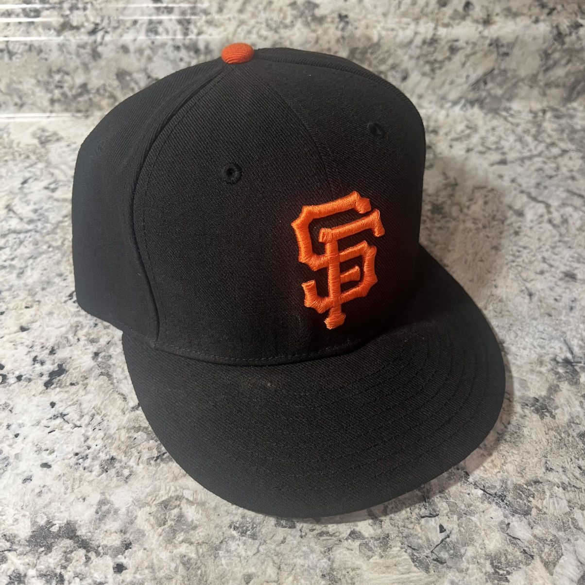 MLB × New Era SanFrancisco Giants Black Baseball Hat 7 1/2 59.6cm Men’s Size ONE SIZE - 3 Thumbnail
