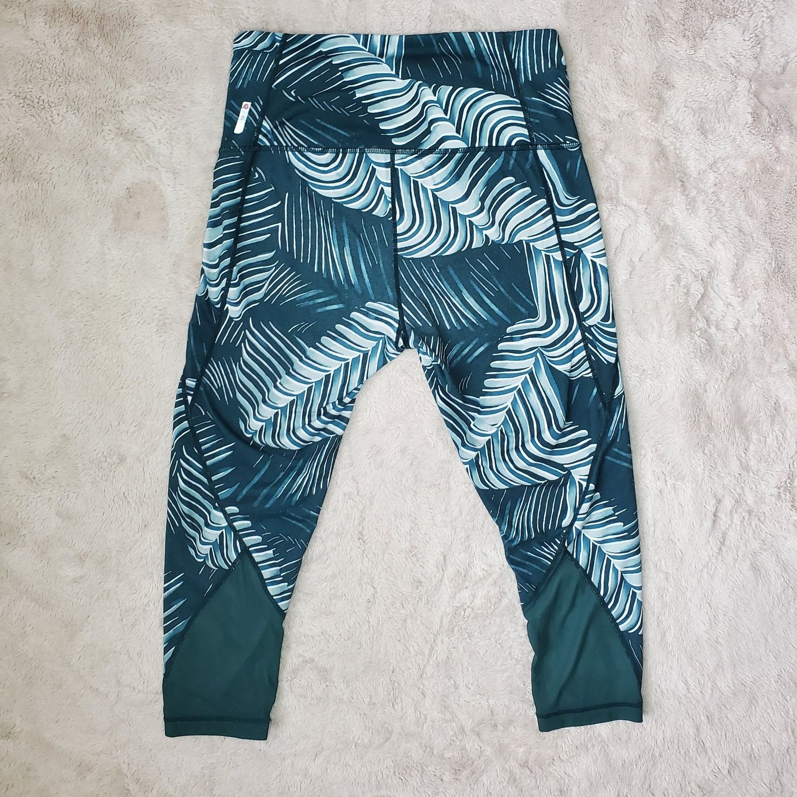 Other Zella Green Leaf Leggings Medium Size 28" / US 6 / IT 42 - 7 Thumbnail
