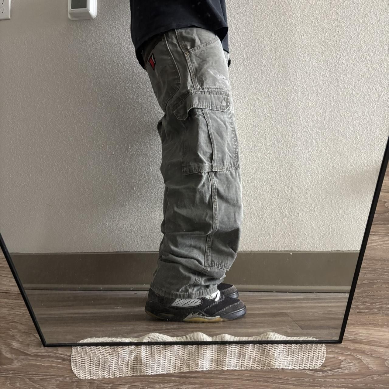 Vintage Crazy Vintage Y2K/2000s Khaki Green Workwear Skater Style Cargo Pants! 34x30 Size US 34 / EU 50 - 2 Thumbnail
