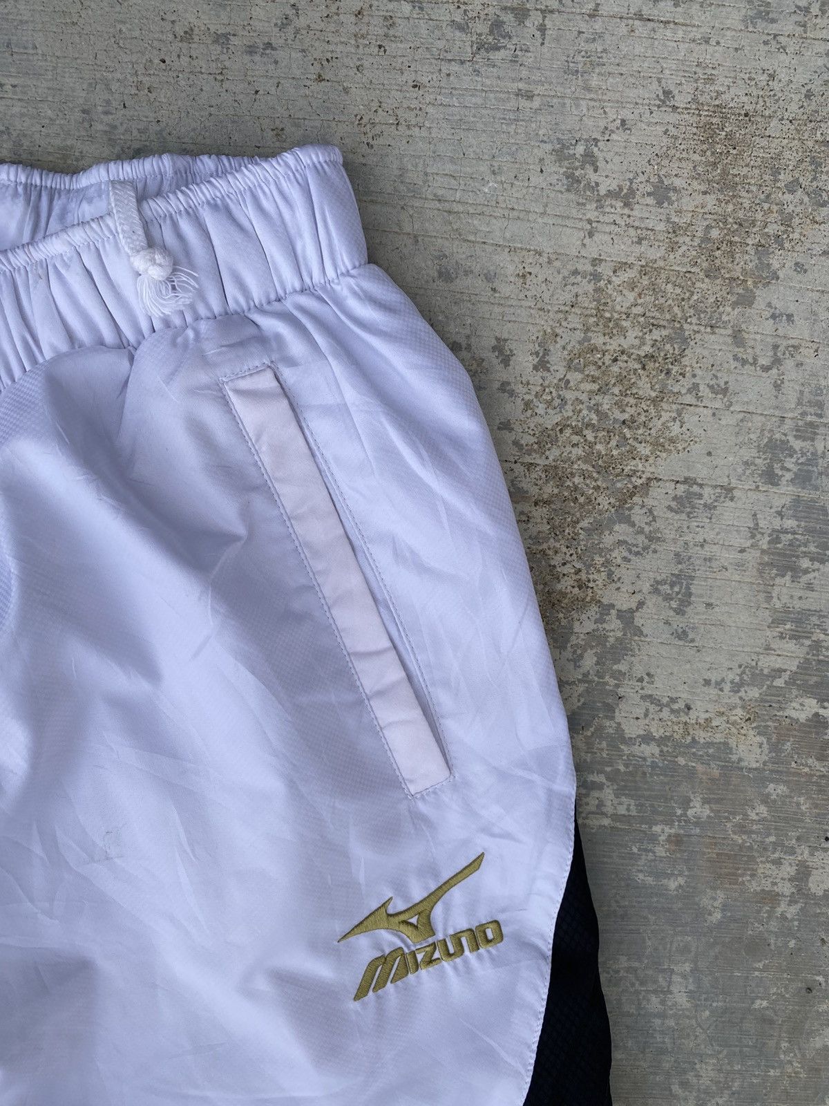 Japanese Brand × Mizuno Muzuno thermal plus baggy nylon trackpants Size 22" - 4 Thumbnail