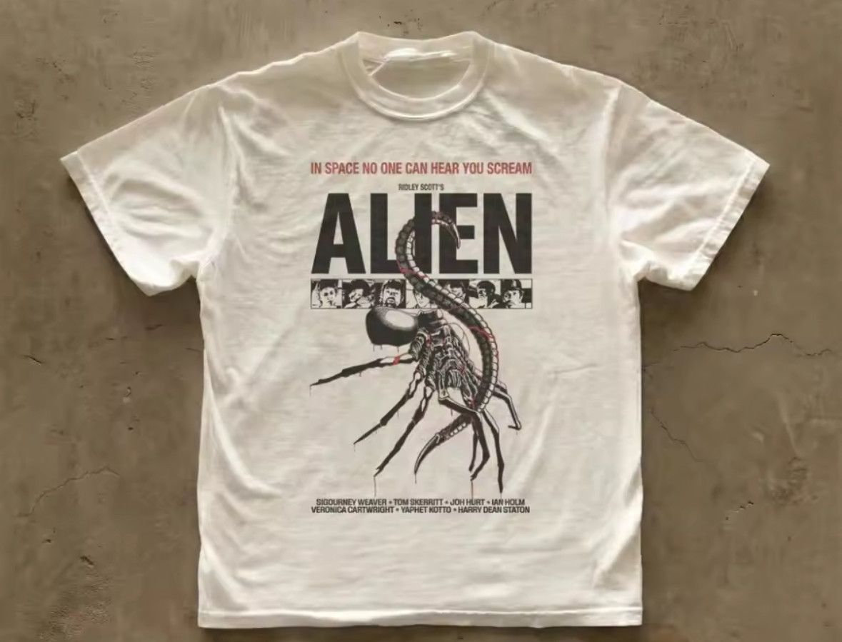 Other Street Vintage Retro Alien Chestburster Show Graphic T-Shirt Size US S / EU 44-46 / 1 - 1 Thumbnail