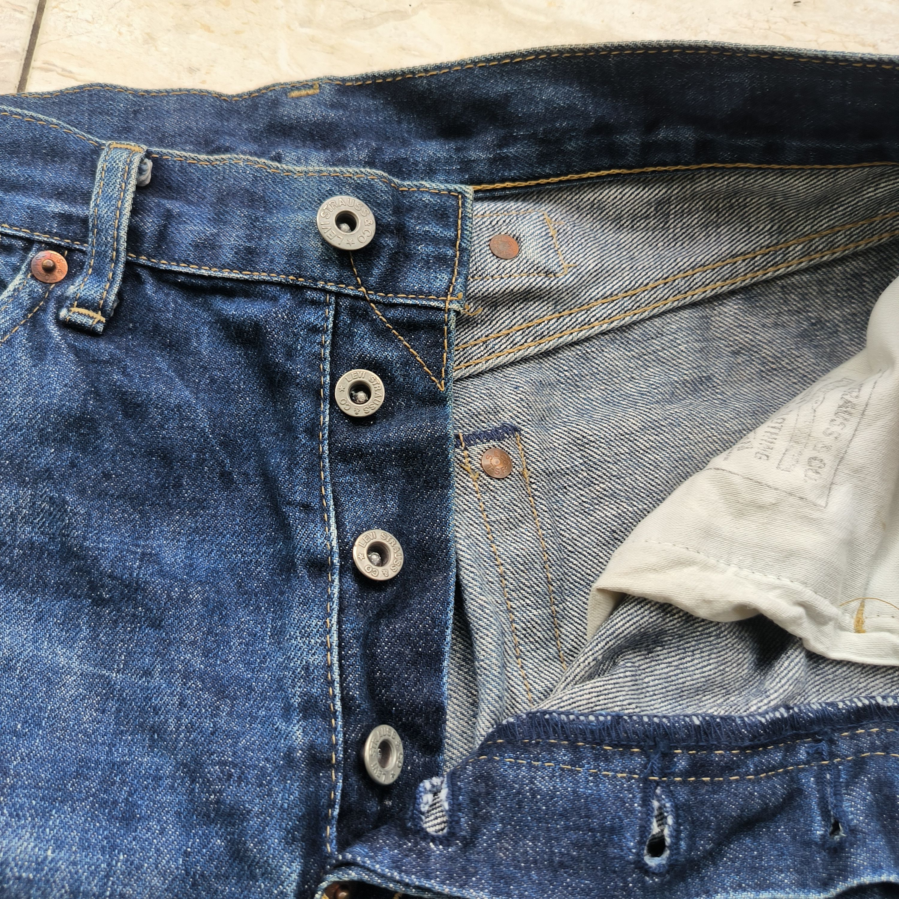 Levi's Vintage Levis 702 Big E Japan Size US 30 / EU 46 - 2 Thumbnail