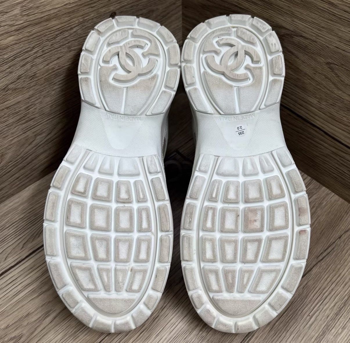 Chanel Chanel Grey Interlocking CC Sneakers J41 Size US 7 / IT 37 - 5 Thumbnail