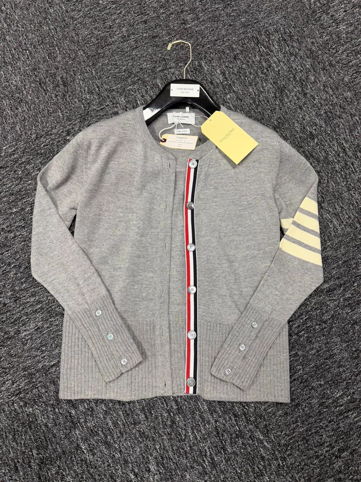Thom Browne Thom Browne Women's Wool Cardigan Two-Tone Light Gray Size40 Size S / US 4 / IT 40 - 3 Thumbnail