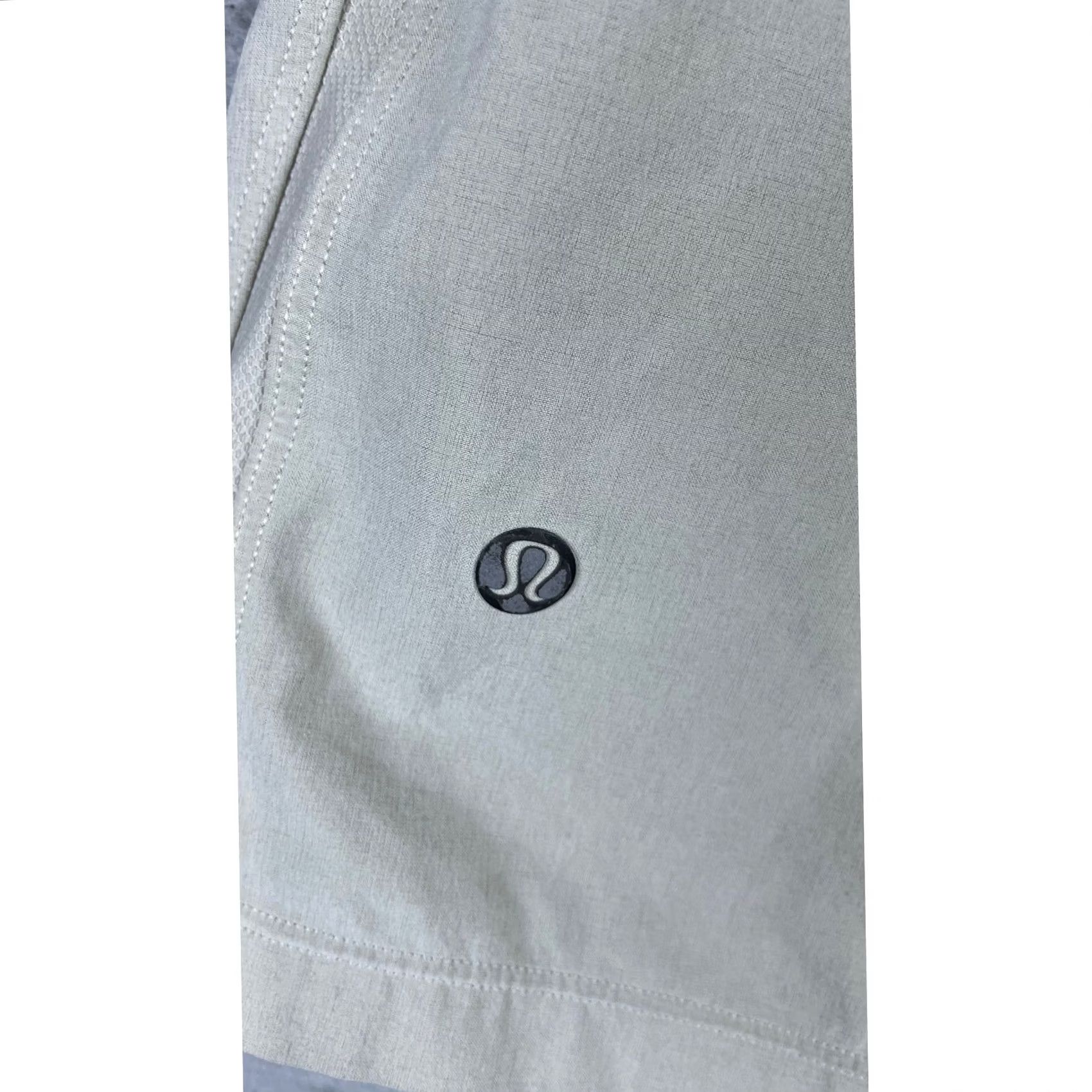 Lululemon Lululemon Athletic Shorts Mens S Tan 7" Inseam Elastic Waist Activewear Size US 29 - 3 Thumbnail