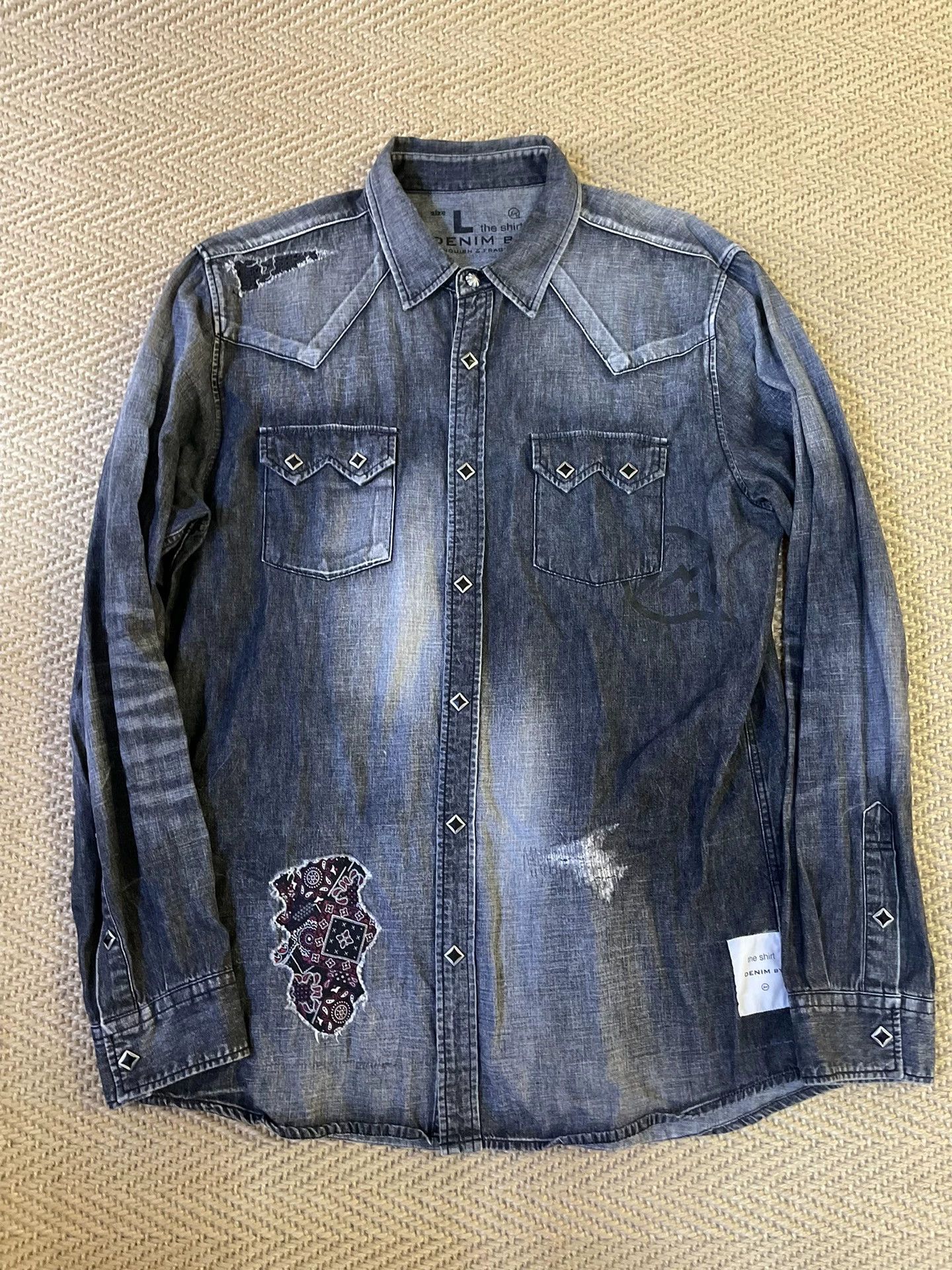 Vanquish VANQUISH x FRAGMENT Distressed Washed Denim Shirt L Like New Size US L / EU 52-54 / 3 - 1 Thumbnail