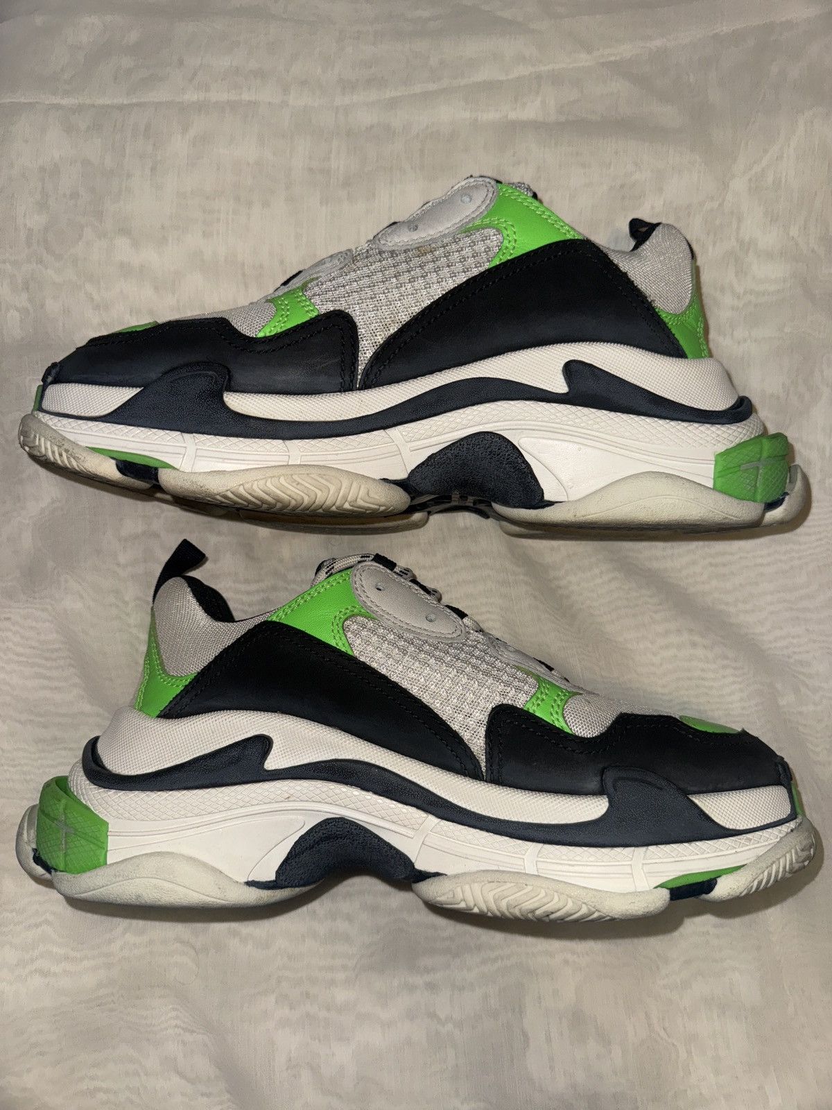 Balenciaga Balenciaga Triple S Green Black Size US 7 / EU 40 - 2 Thumbnail