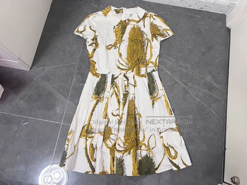 Valentino Valentino dress Size M / US 6-8 / IT 42-44 - 1 Thumbnail