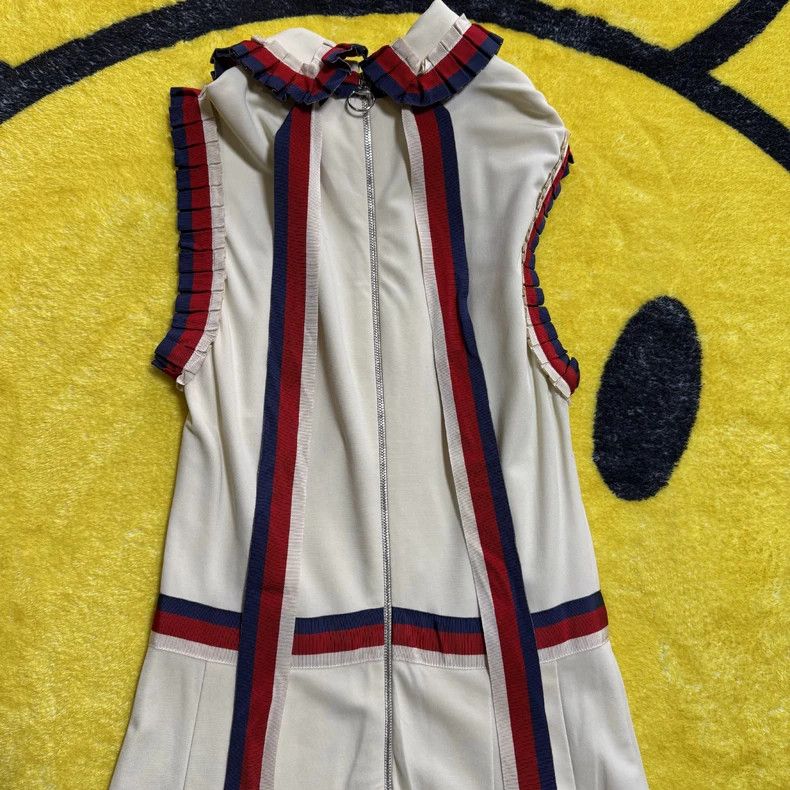 Gucci GucciSleeveless dress with bow button lapel 2503-Nextarrow Size S / US 4 / IT 40 - 5 Thumbnail