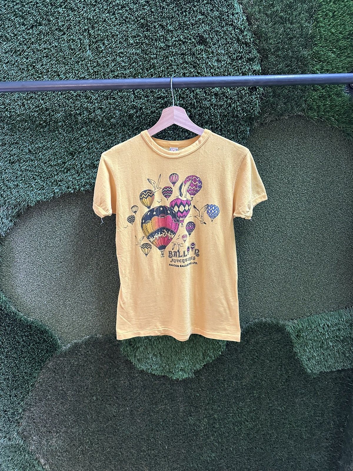 Vintage Vintage 1970s Hot Air Ballon Adventures T-shirt Medium Size US S / EU 44-46 / 1 - 1 Thumbnail