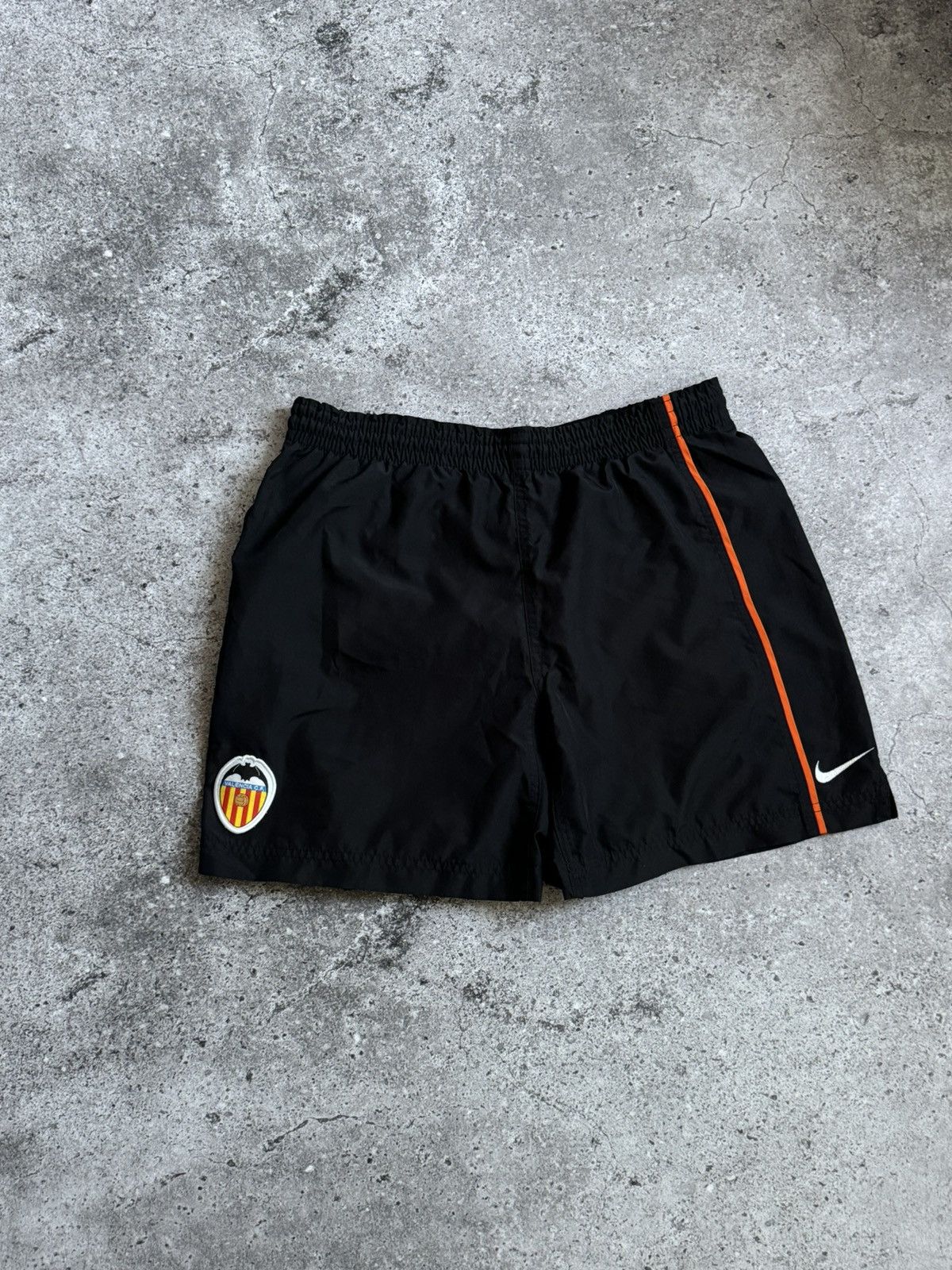 Nike × Vintage Vintage Valencia F.C. Nike nylon shorts Size US 30 / EU 46 - 2 Thumbnail