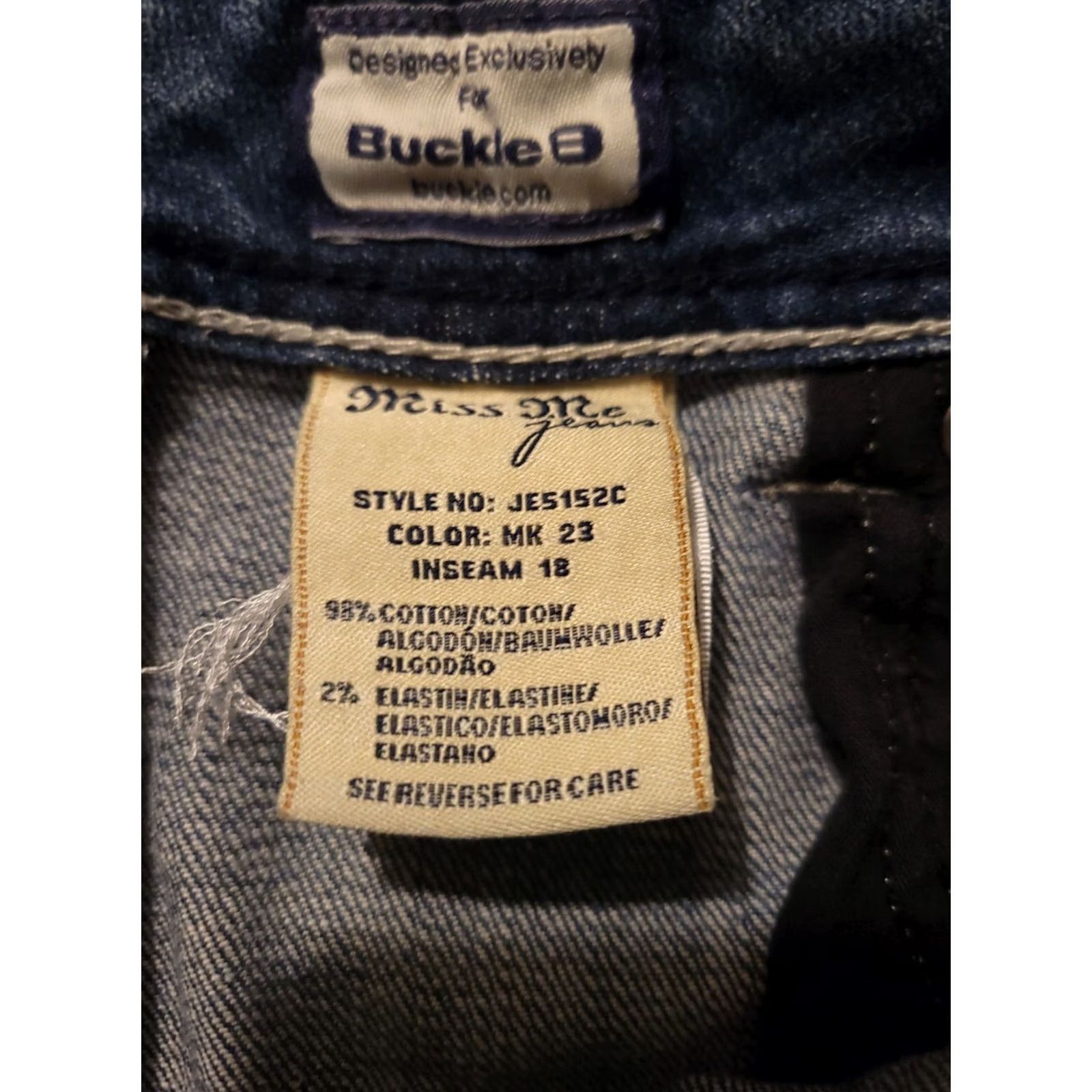 Miss Me Miss Me Cropped Jeans Women's 29 Low Rise Blue Stretch Denim Button Embroidered Rhinestone Pockets Distressed Regular Inseam 20" Jeans Womens Size 29" - 4 Thumbnail