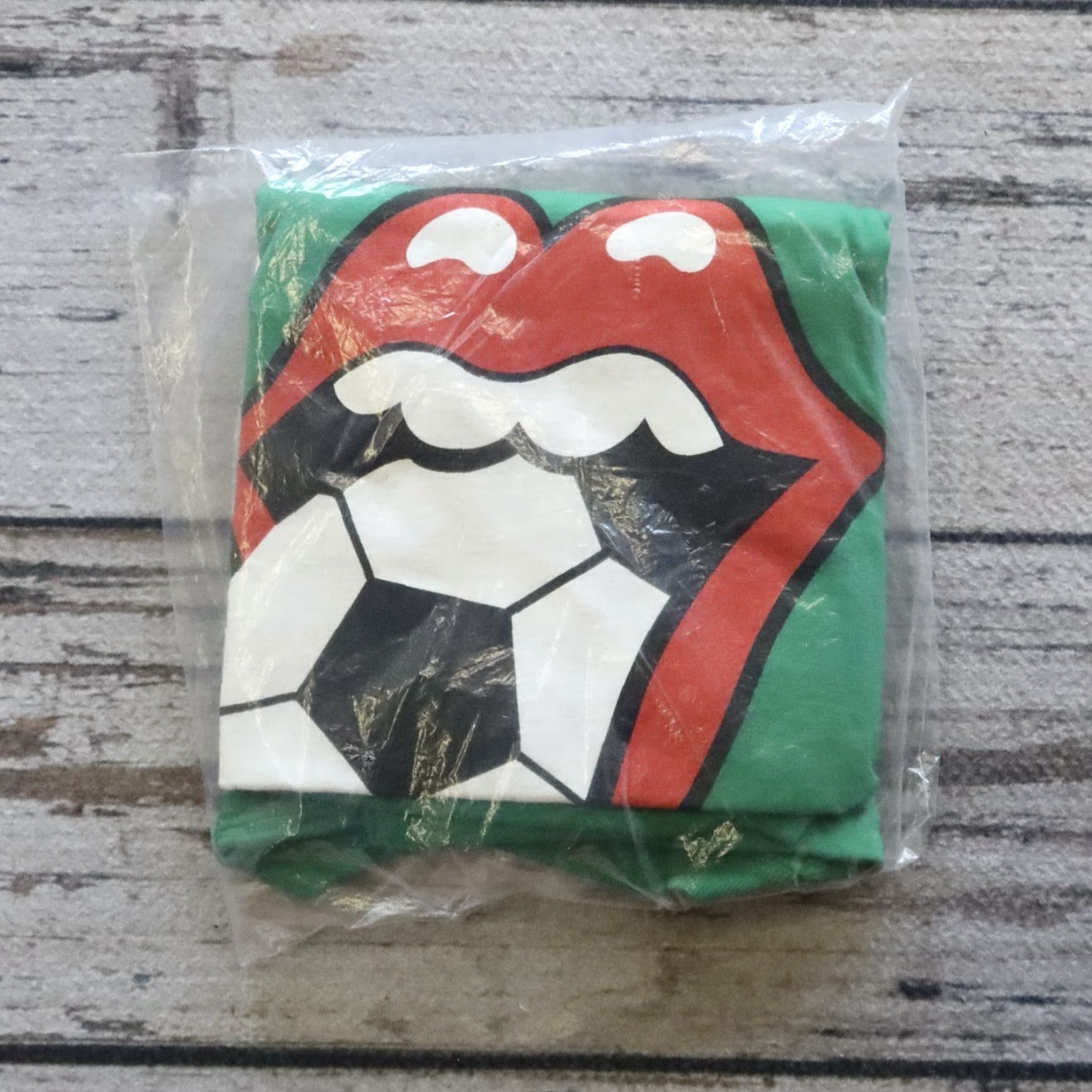 Vintage VINTAGE The Rolling Stones Tshirt Mexico Soccer Band XL Green Mens T-Shirt 80s Tour Size US XL / EU 56 / 4 - 4 Thumbnail