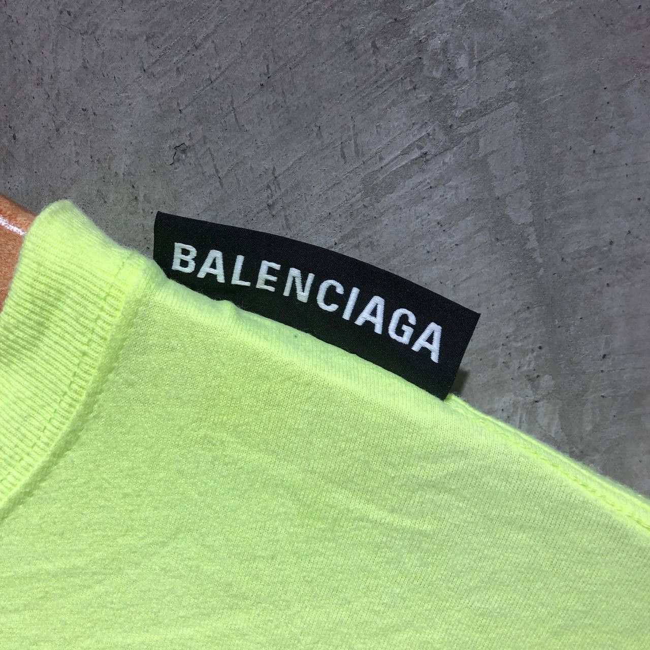 Balenciaga Balenciaga Neon Logo patch detail tee Size US L / EU 52-54 / 3 - 6 Thumbnail