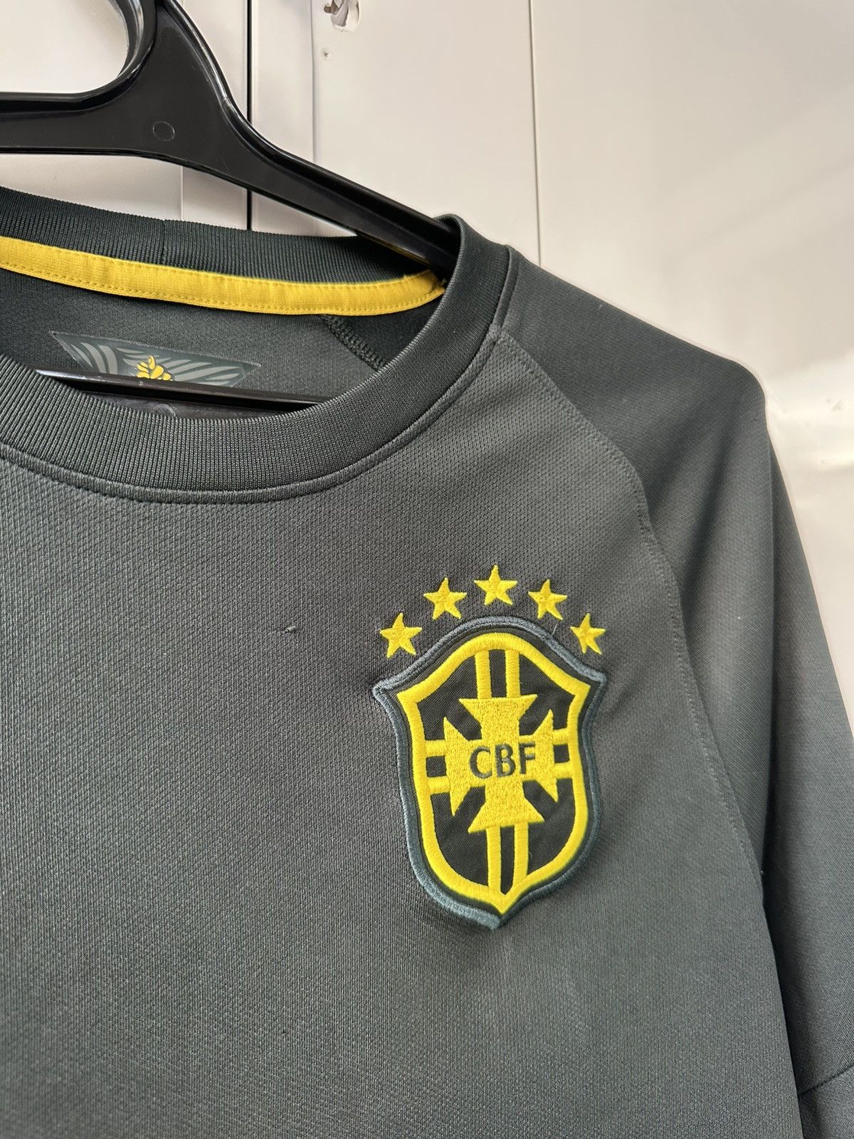 Nike Vintage Nike Brazil 2014 CBF Y2K Jersey Size US S / EU 44-46 / 1 - 9 Thumbnail