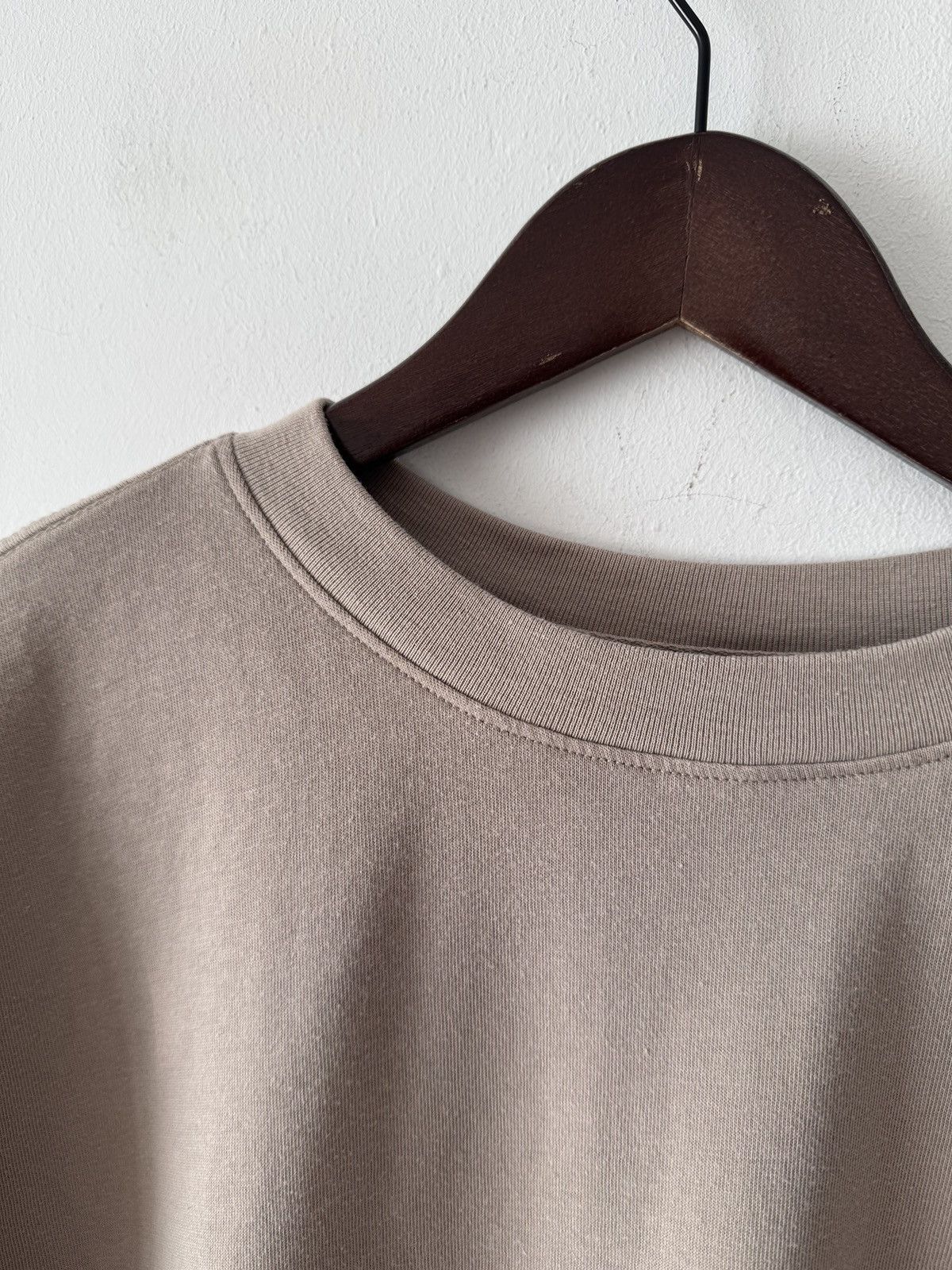 Essentials 🔥 Essentials Tan Jersey T-Shirt Size US S / EU 44-46 / 1 - 4 Thumbnail