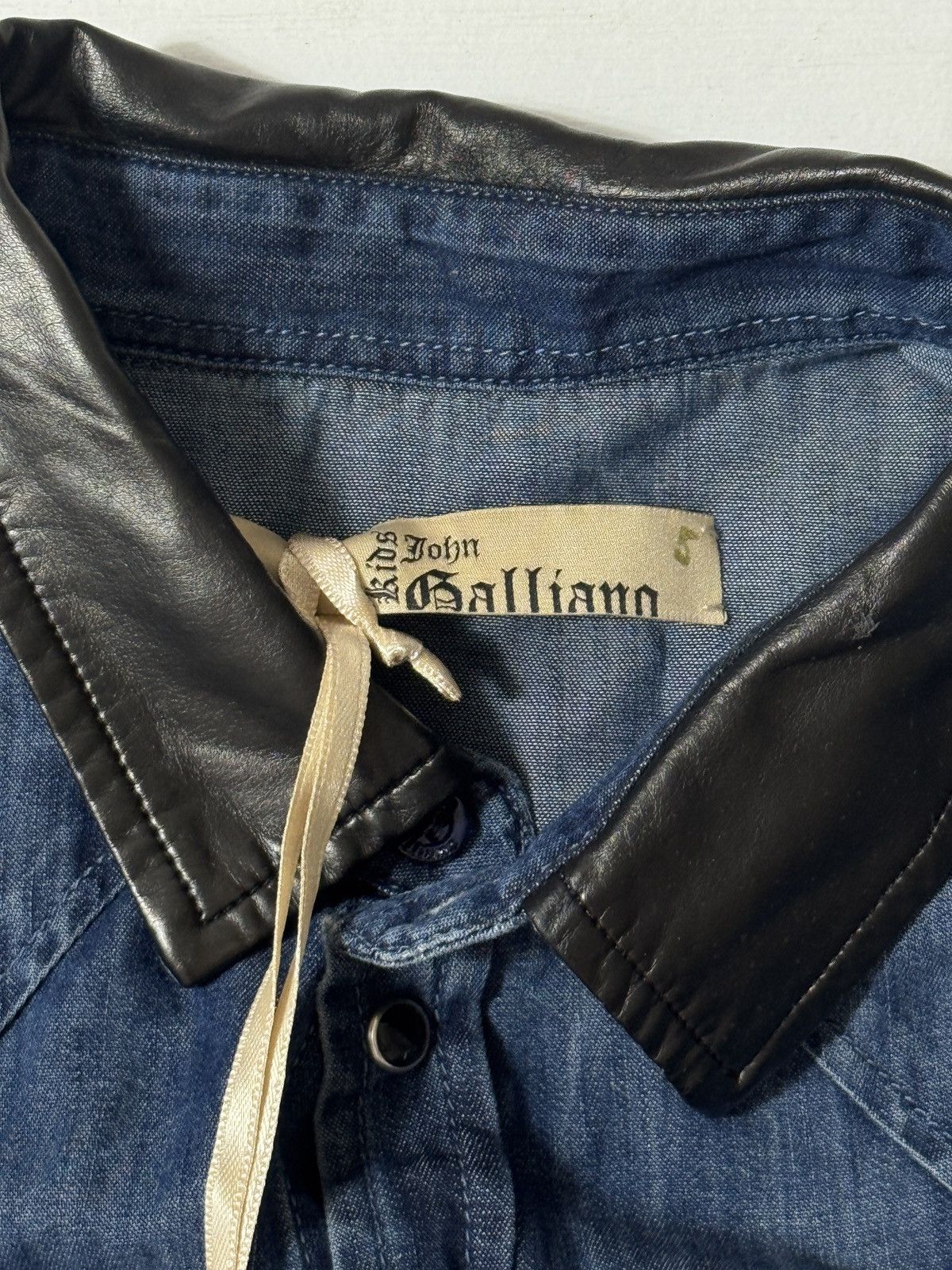 John Galliano VINTAGE GALLIANO GAZETTE JEANS STYLE SHIRT Size S / US 4 / IT 40 - 5 Thumbnail