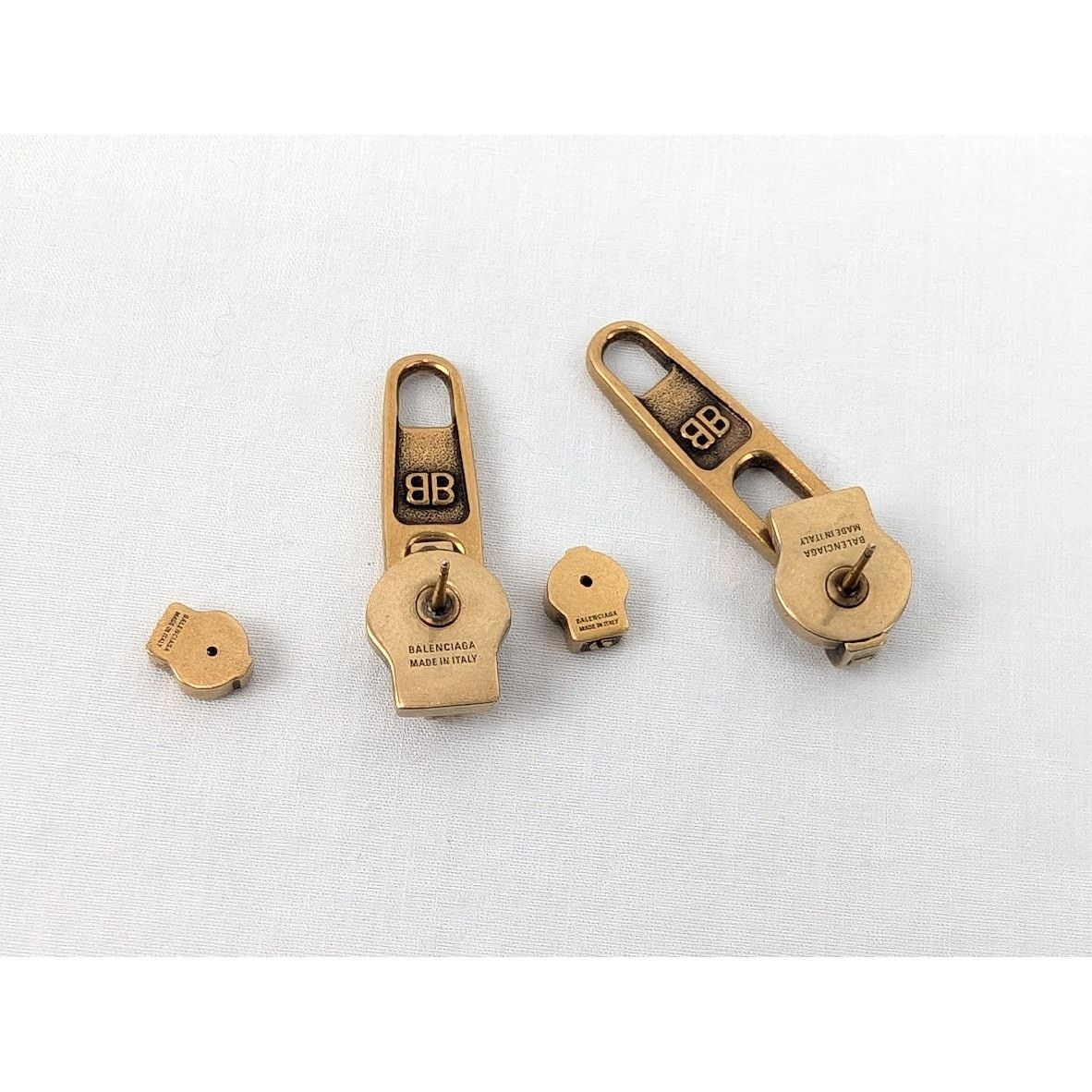Balenciaga o1rshd1 Size: OS / Women's Zip Earrings Brass/Antique Gold Size ONE SIZE - 10 Thumbnail