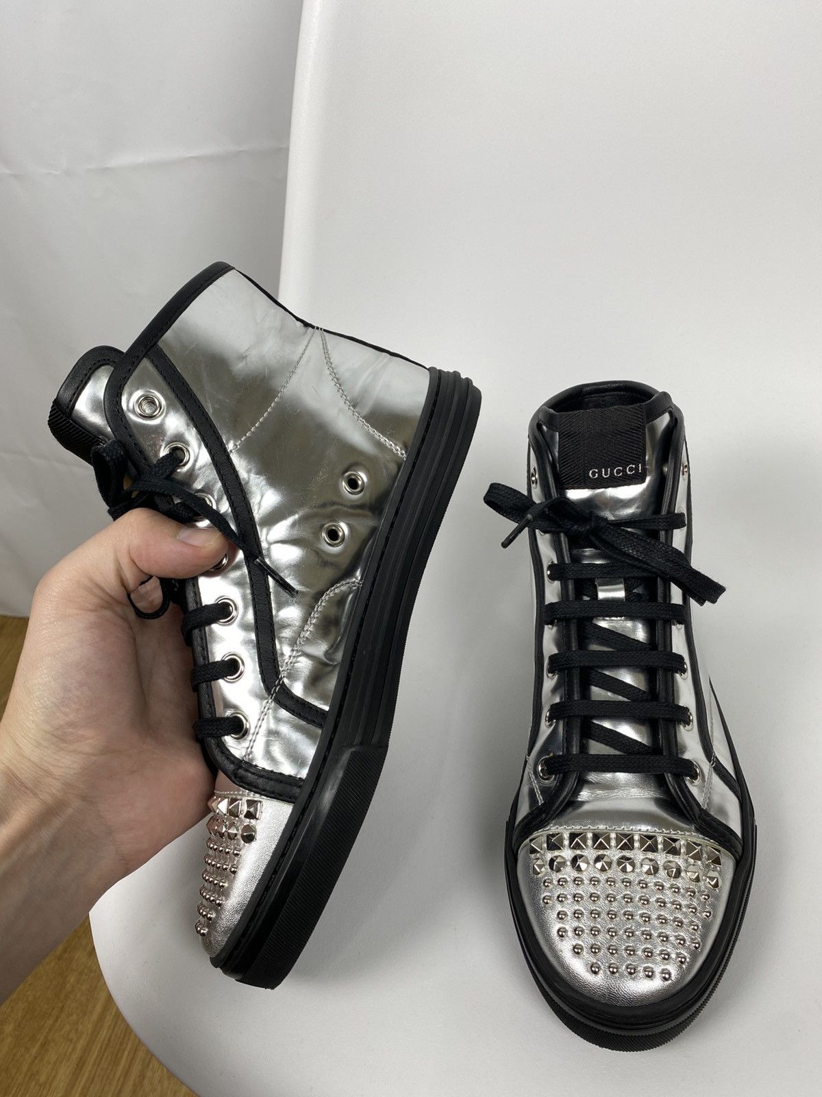 Gucci Gucci Metallic Leather Hi-Top Sneakers size 35.5 Size US 5.5 / IT 35.5 - 7 Thumbnail