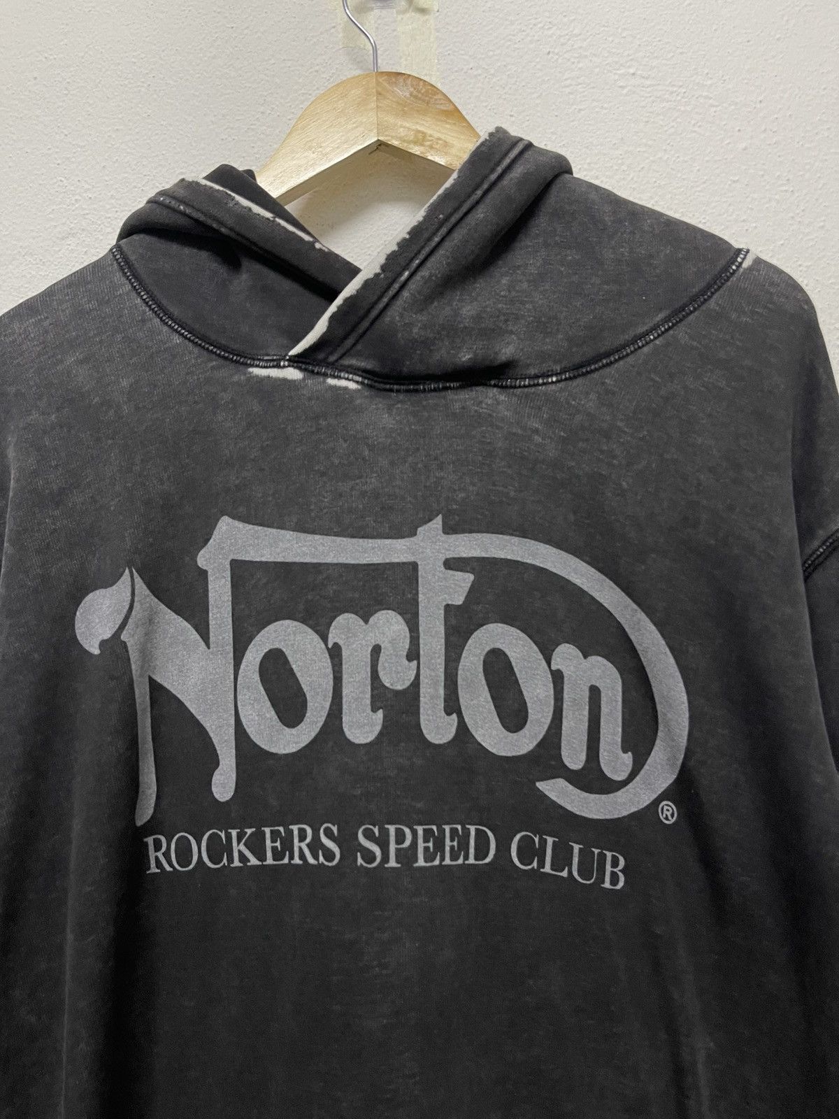 Norton 2000s NORTON ENGLAND DISTRESSED STYLE HOODIE RARE Size US XL / EU 56 / 4 - 6 Thumbnail