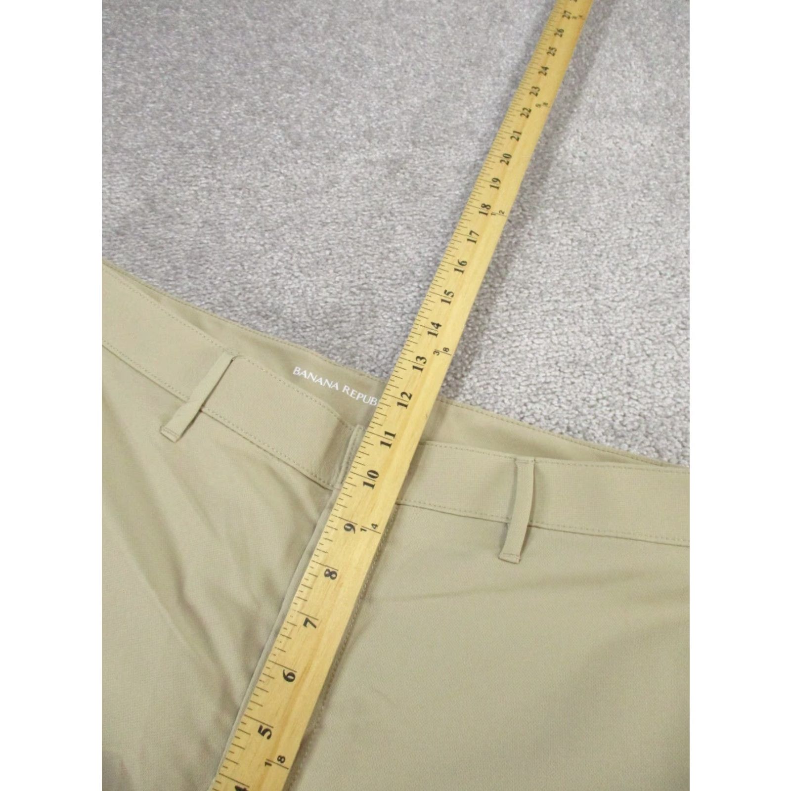 Banana Republic Banana Republic Pants Mens 34 Beige Lightweight 34X33 Polyester Tapered Size US 34 / EU 50 - 7 Thumbnail