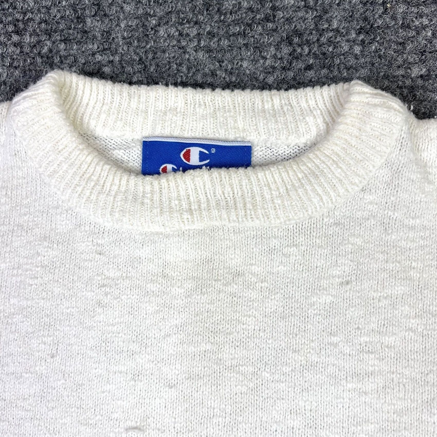 Champion VINTAGE Champion Sweatshirt Beige 100% Cotton XL Embroidered Logo Men’s Classic Pullover 80s Size US XL / EU 56 / 4 - 6 Thumbnail