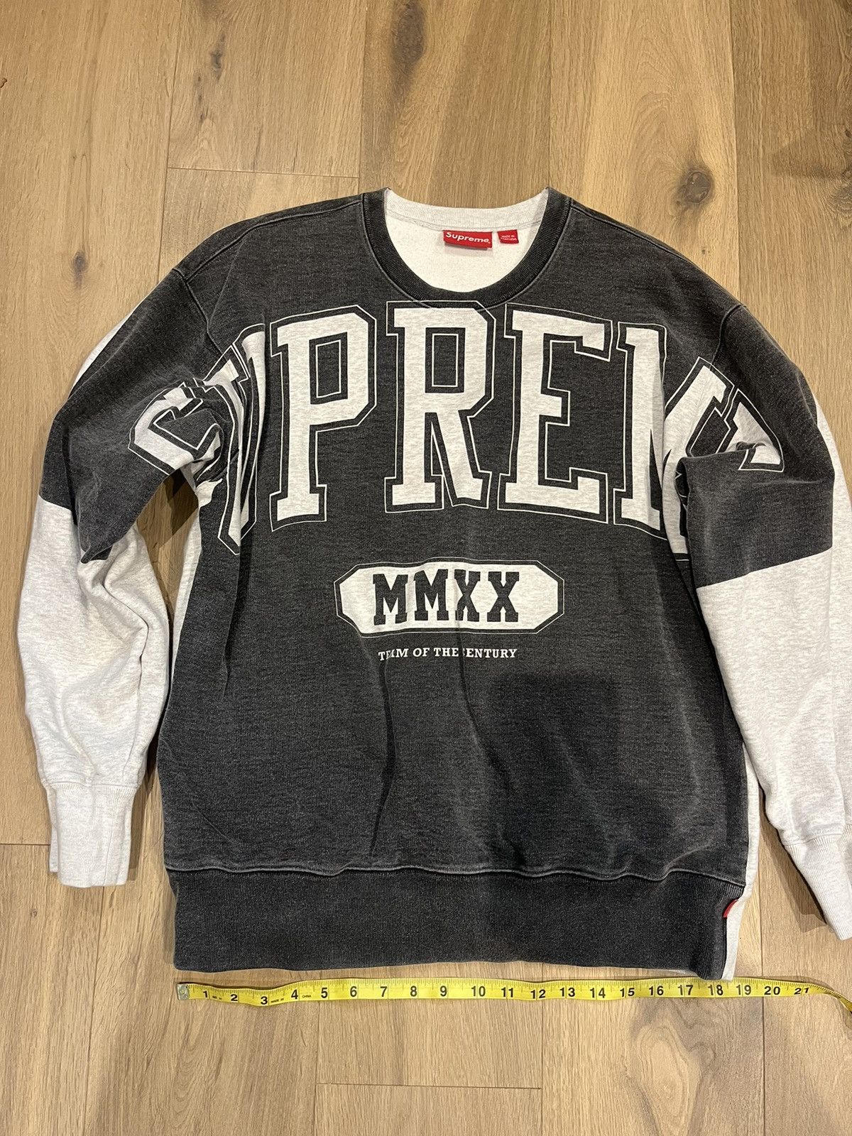 Supreme Oversized Logo Crewneck Sweatshirt Size US L / EU 52-54 / 3 - 1 Thumbnail