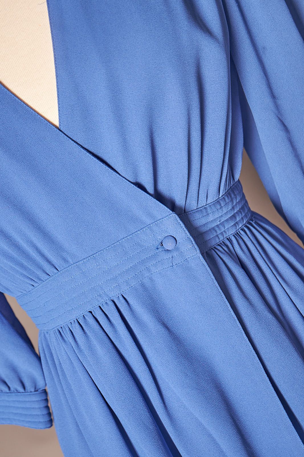 Pierre Cardin 1970s Pierre Cardin Blue Wrap Dress Size XS / US 0-2 / IT 36-38 - 8 Thumbnail