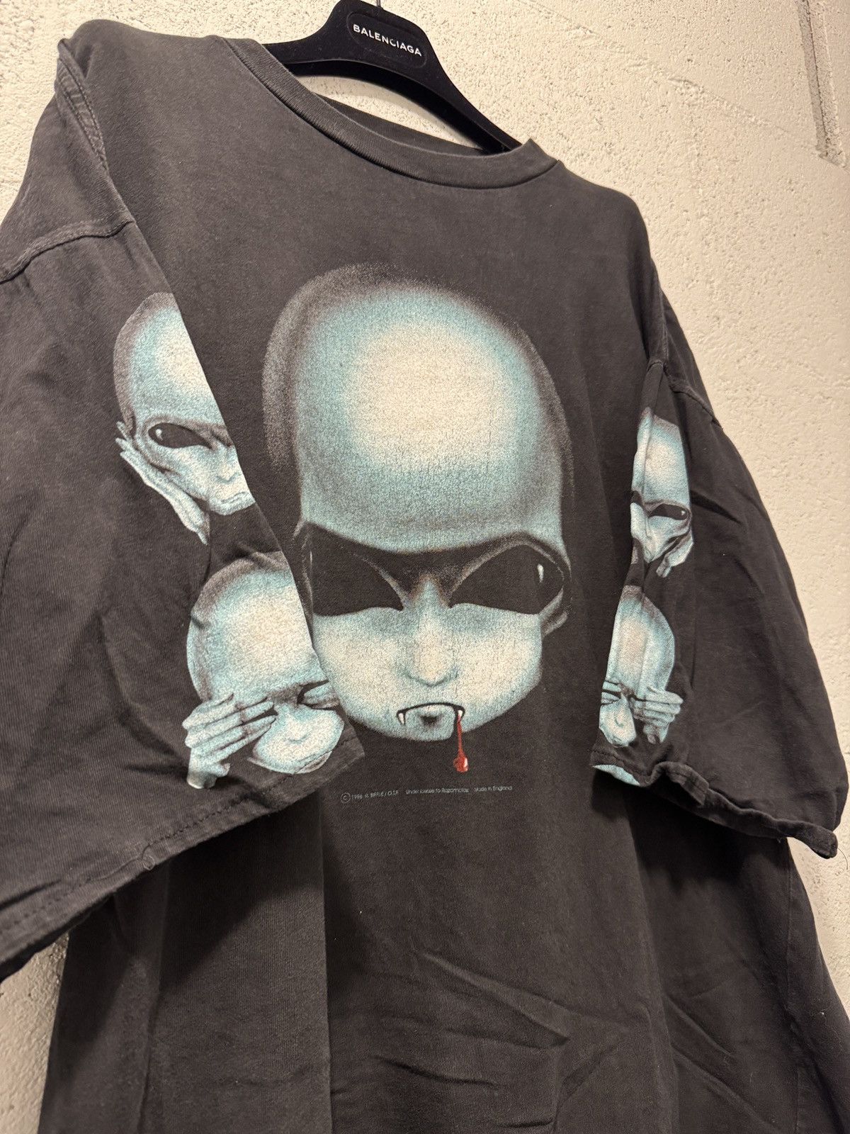 Vintage × Warner Bros *RARE* ALIEN 1996 MADE IN ENGLAND VINTAGE TEE Size US XL / EU 56 / 4 - 4 Thumbnail