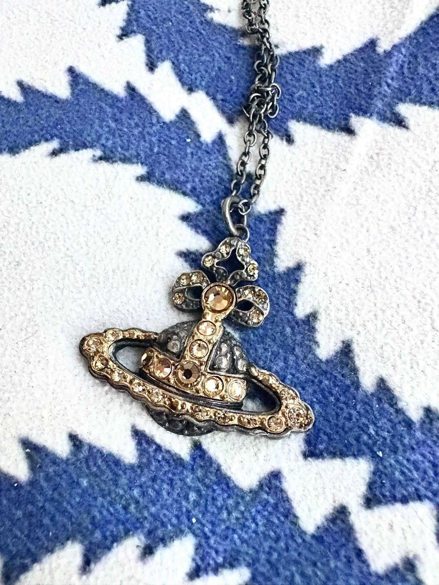 Vivienne Westwood Vivienne Westwood Black Saturn Bow Necklace Size ONE SIZE - 1 Thumbnail