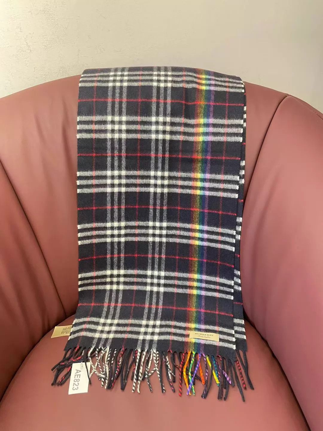 Burberry Burberry 100% Cashmere Rainbow Unisex Scarf 168x30 AE823 Size ONE SIZE - 3 Thumbnail