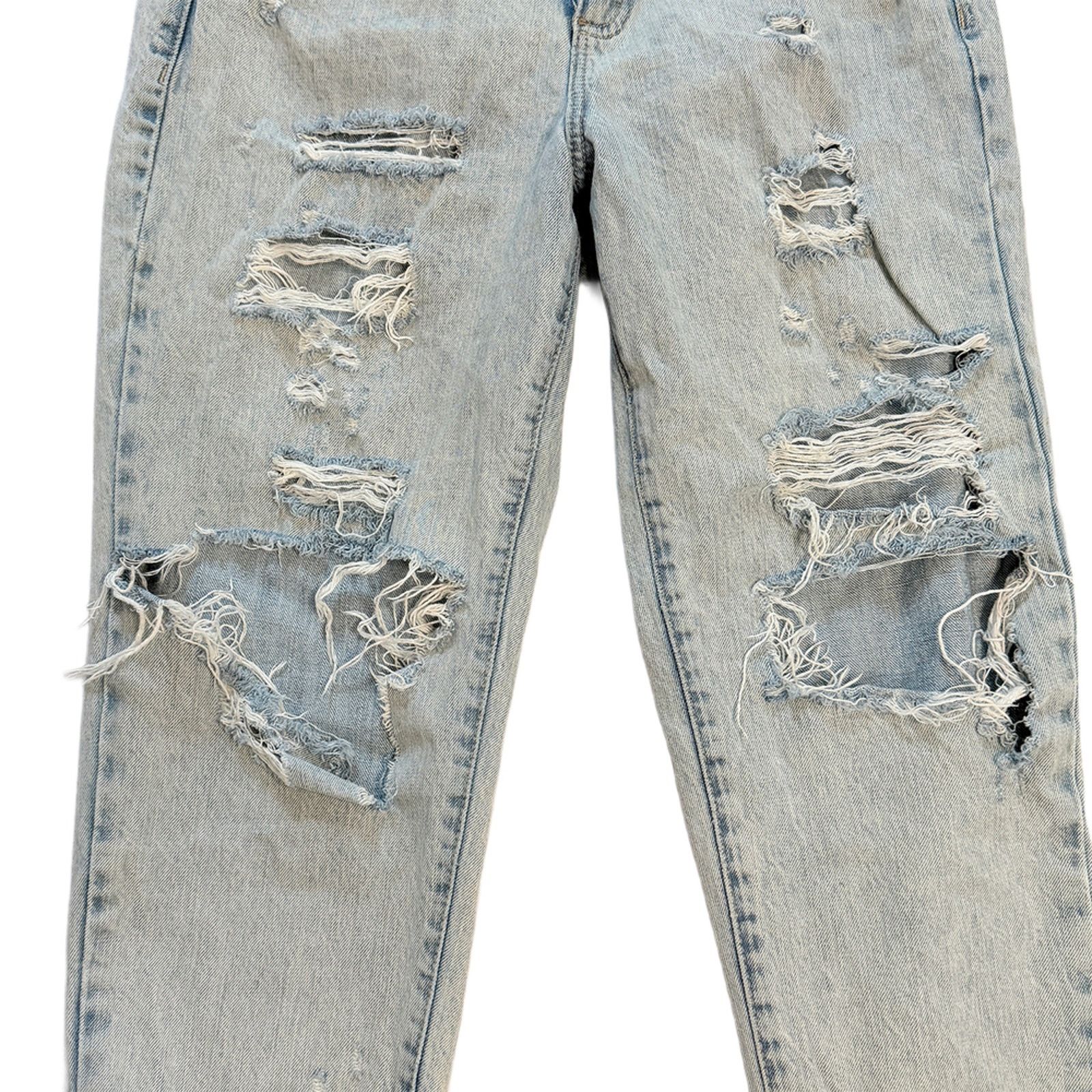 Garage Light Wash High-Waisted Destroyed Mom Jeans in Blue Size 26" / US 2 / IT 38 - 6 Thumbnail