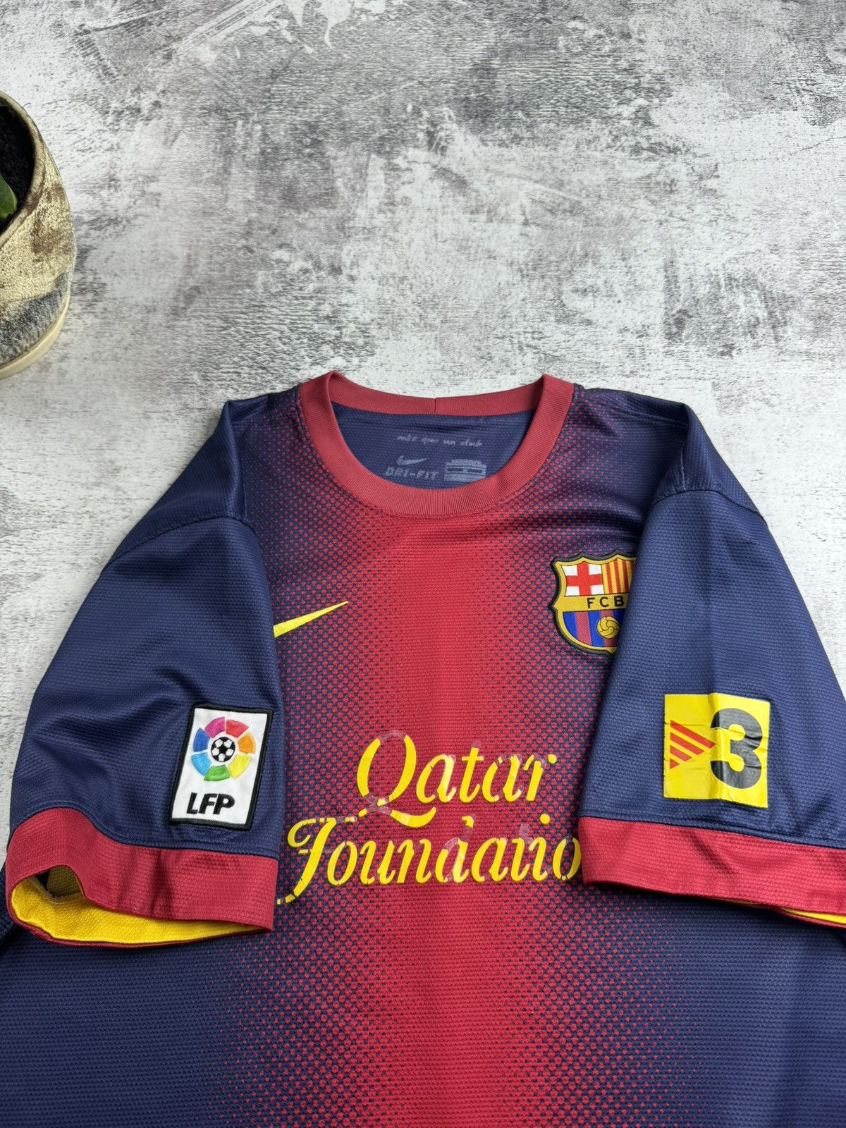 Nike BARCELONA FC 2012 2013 Home Vintage Nike Soccer Football Football Shirt Jersey Size US L / EU 52-54 / 3 - 9 Thumbnail