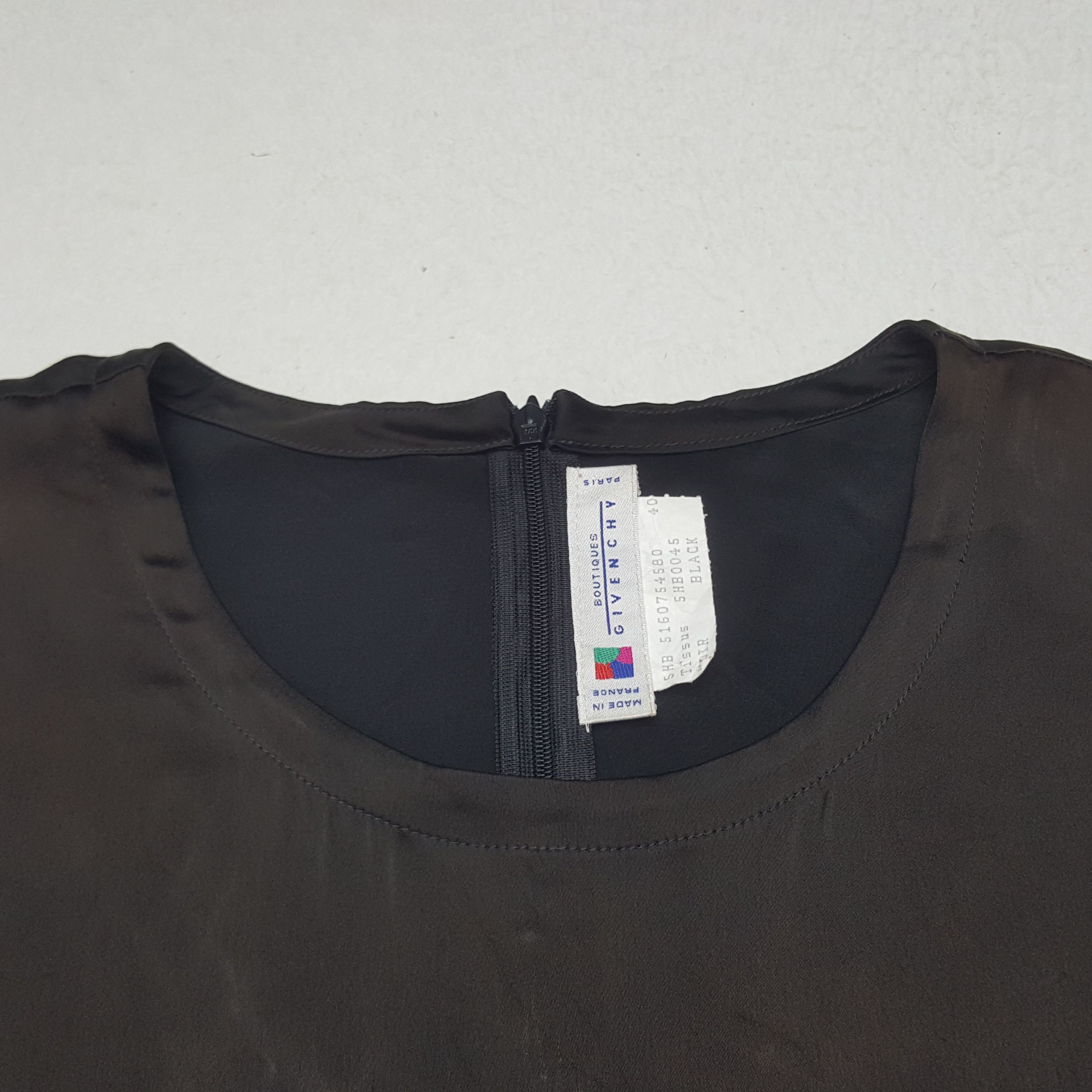 Givenchy × Vintage Vintage Givenchy Designer Brand Rare Tshirt Size M / US 6-8 / IT 42-44 - 5 Thumbnail