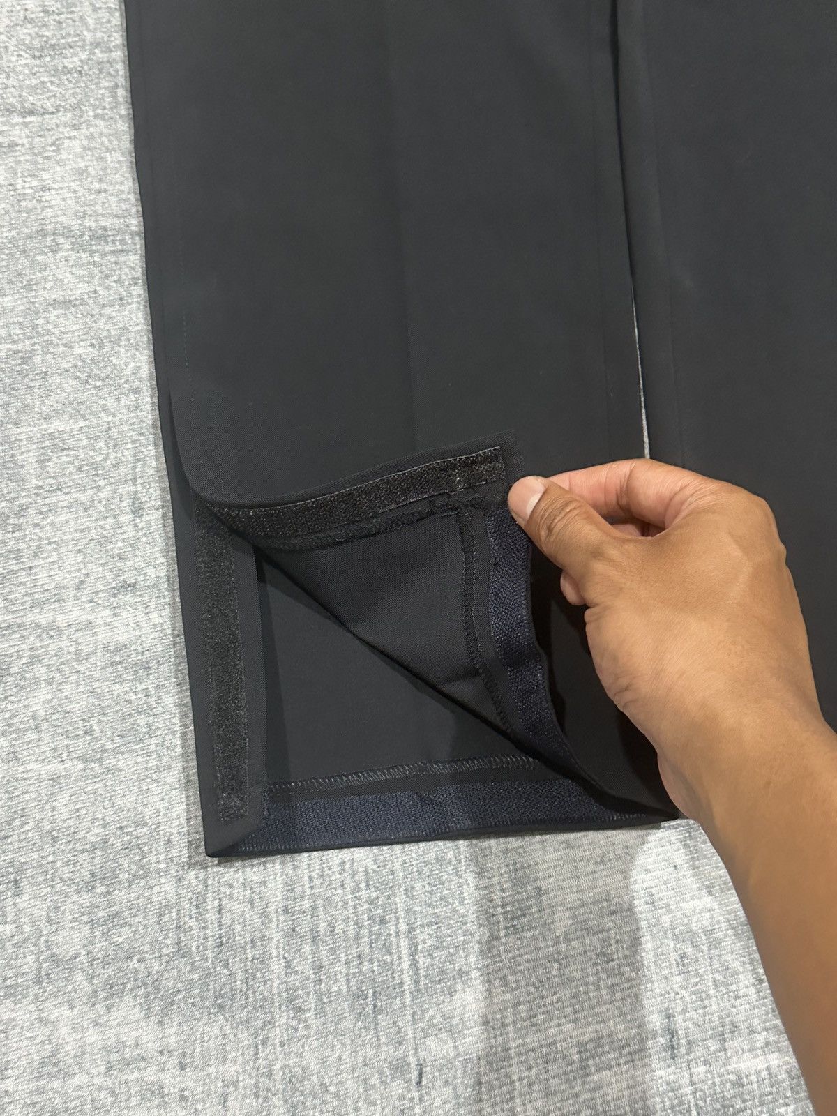 Prada Prada - Slit Velcro Strap - Pants Size US 30 / EU 46 - 3 Thumbnail