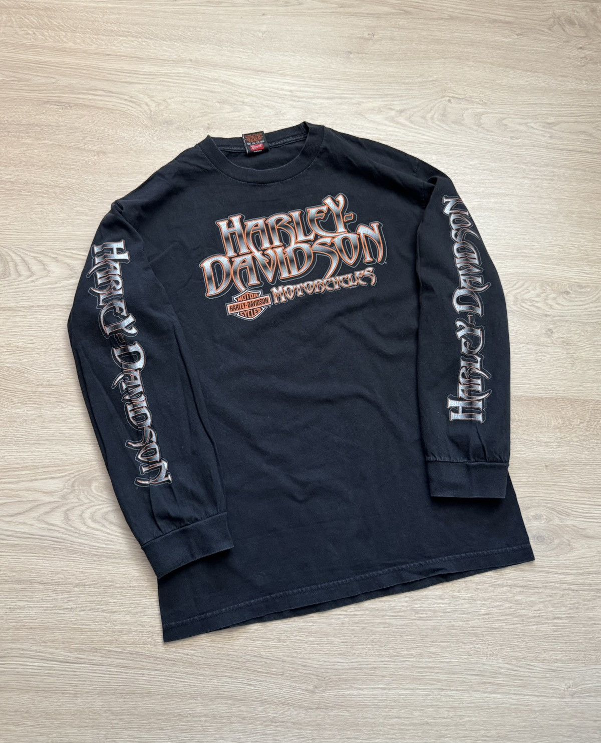 Vintage Vintage Harley Davidson Graceland y2k Faded Long Sleeve Size US L / EU 52-54 / 3 - 1 Thumbnail