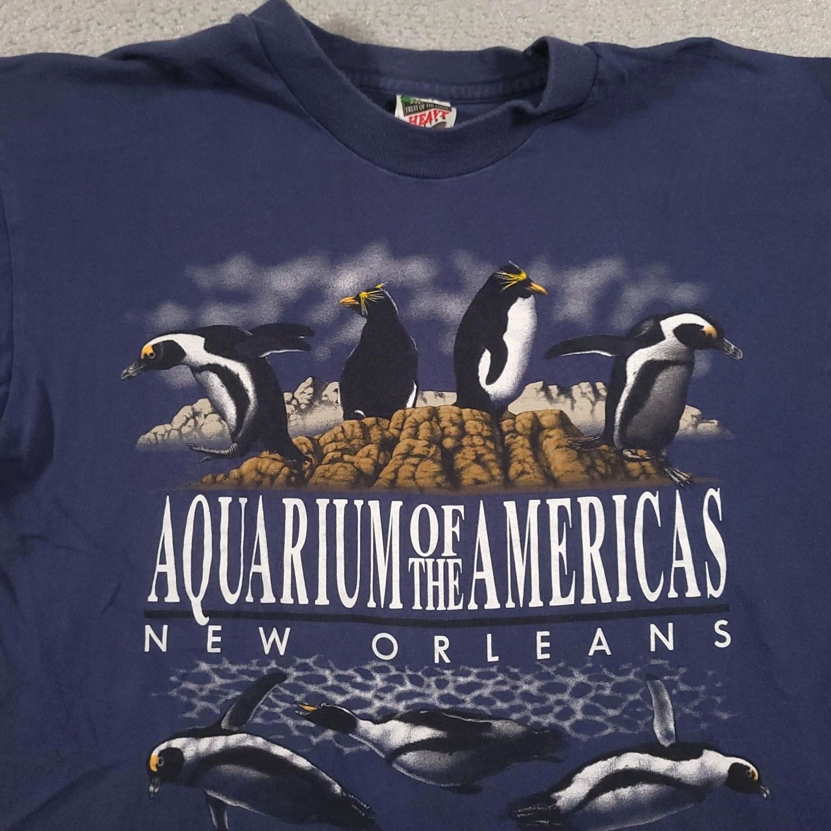Fruit Of The Loom VINTAGE Aquarium of the Americas New Orleans Shirt Mens Large Tee 90s Made USA Navy Size US L / EU 52-54 / 3 - 3 Thumbnail