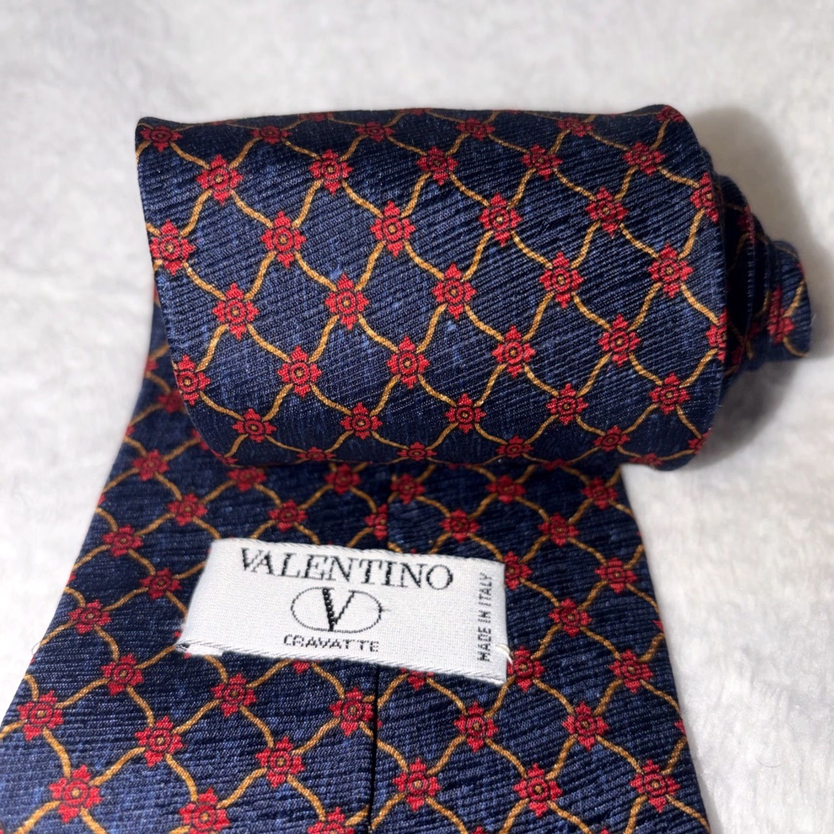 Valentino VINTAGE Valentino 100% Silk Navy Blue Red Rose Flower Neck Tie Men Tie Silk Flower Theme Size ONE SIZE - 5 Thumbnail