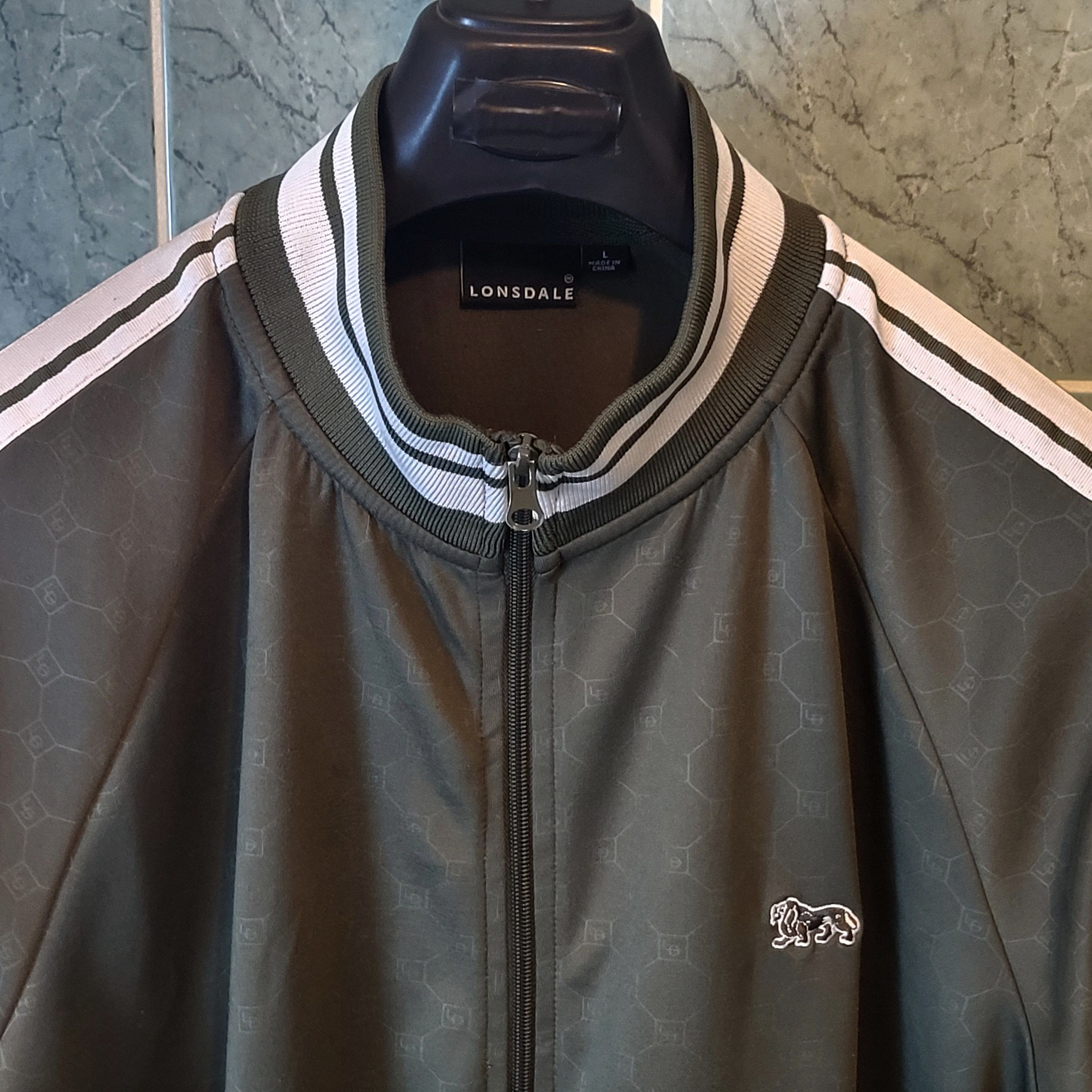 Lonsdale RARE Zip Up Vintage Lonsdale size L but fit XL Size US L / EU 52-54 / 3 - 4 Thumbnail