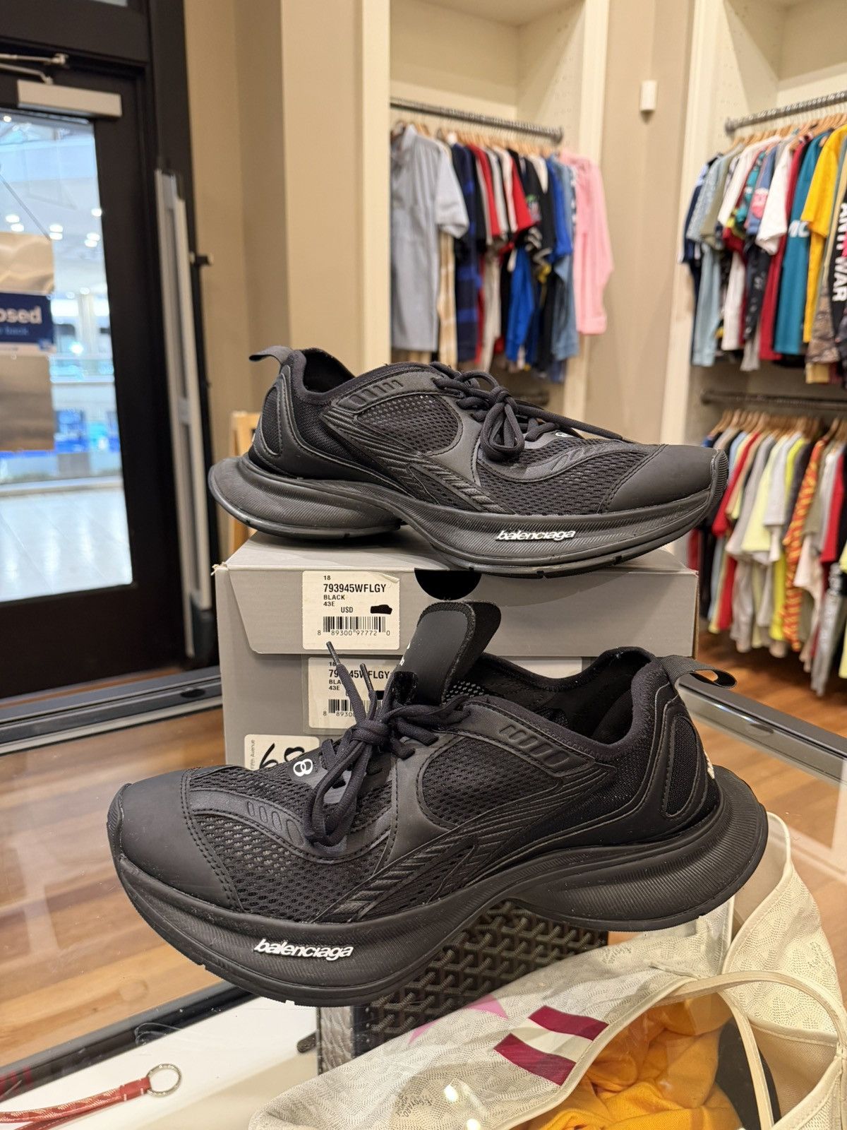 Balenciaga Balenciaga Circuit Low Top Sneaker -Black Size US 10 / EU 43 - 3 Thumbnail