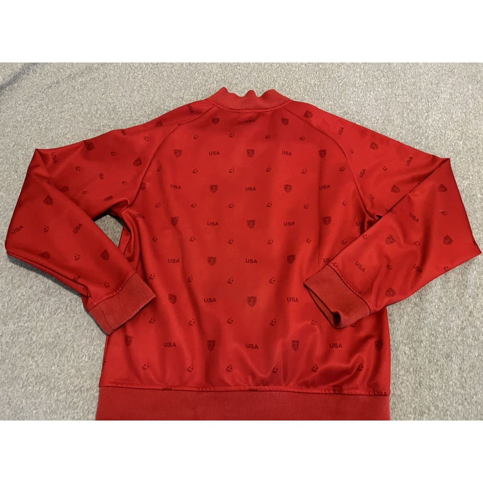 Nike VINTAGE Nike USA Soccer USMNT Red Full Zip Jacket AOP Size Medium Shirt Mens Jacket Red USA 90s Football Size US M / EU 48-50 / 2 - 4 Thumbnail