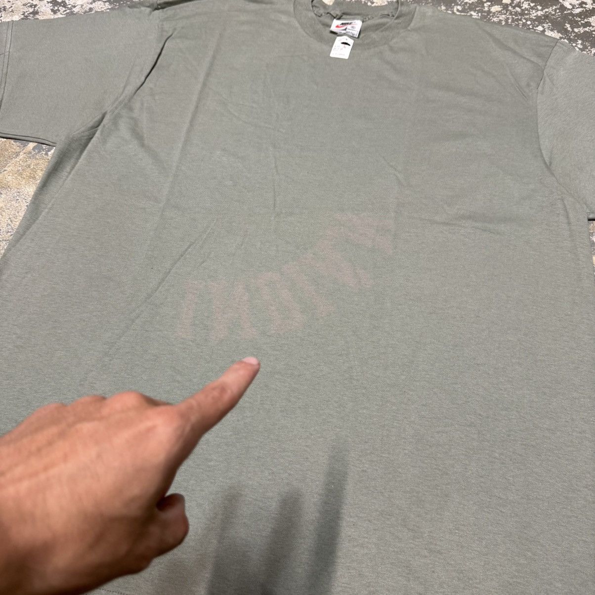 Nike Vintage Nike Green Blank No Swoosh 90s Tshirt USA Size US XL / EU 56 / 4 - 3 Thumbnail