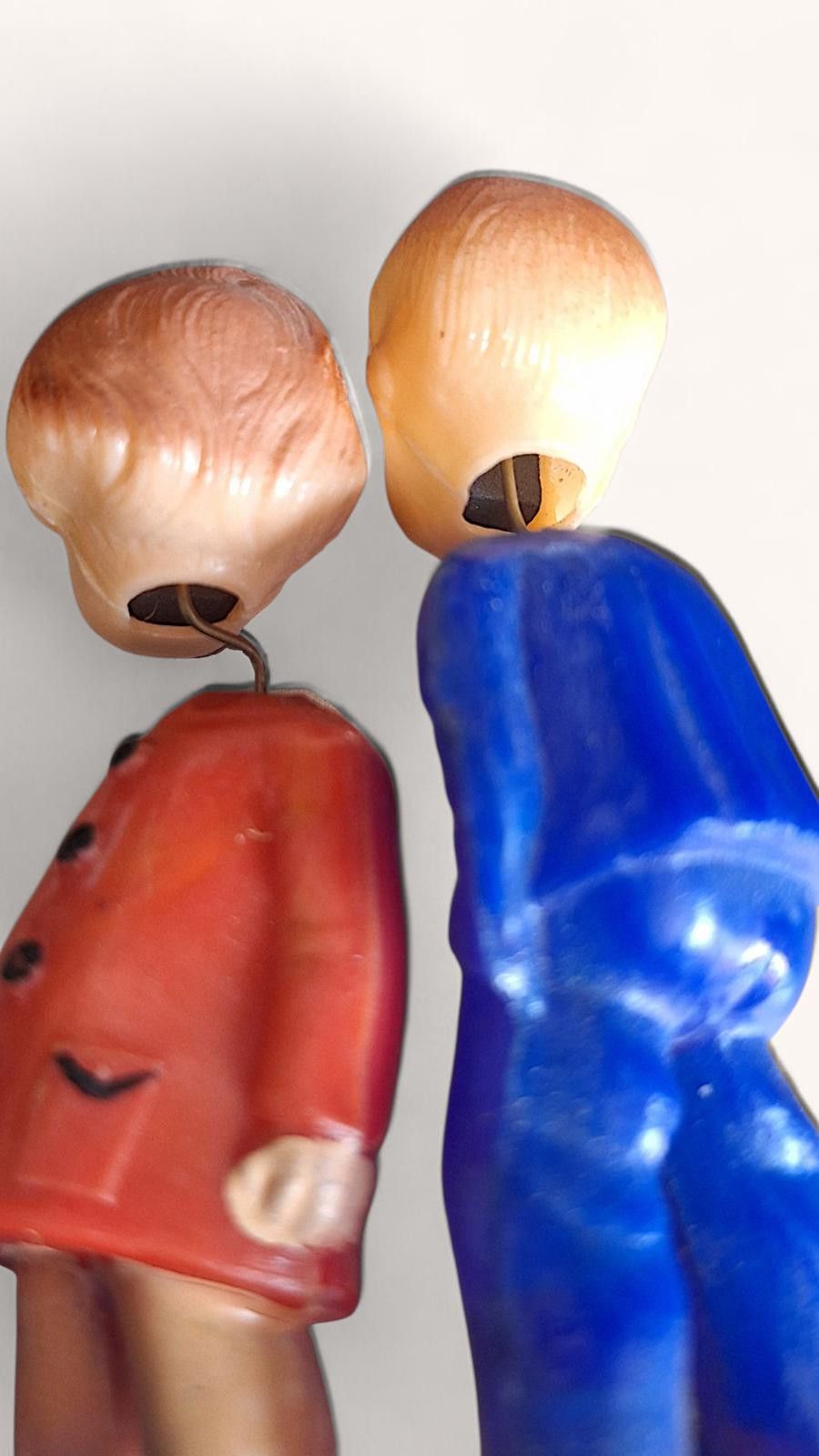 Designer Hong Kong Vtg. 1950's Celluloid Magnetic Kissing Dolls Size ONE SIZE - 4 Thumbnail