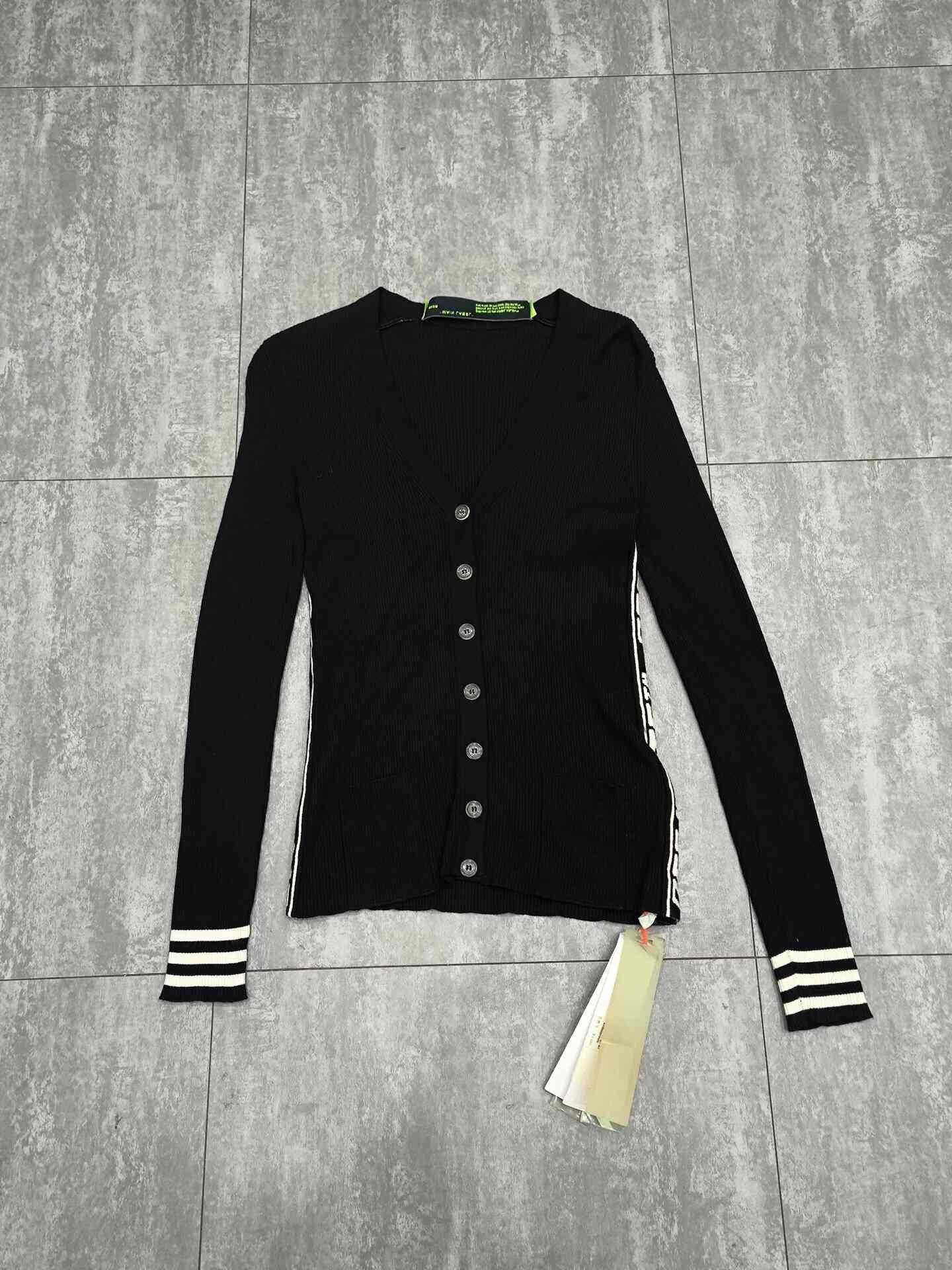 Off-White Off-White Knit White Sweater m Men Size US M / EU 48-50 / 2 - 1 Thumbnail
